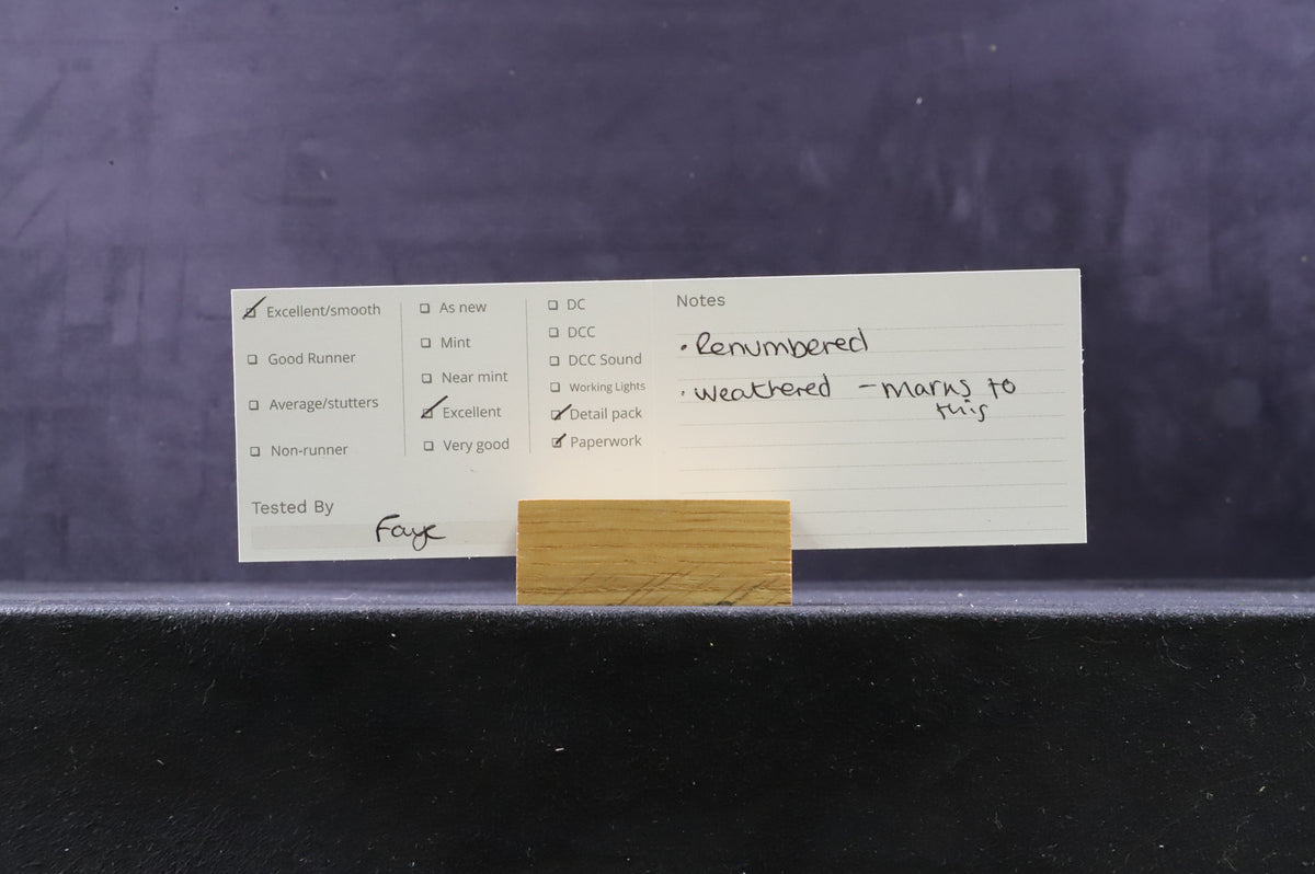 Bachmann OO 32-482ZSF Class 40033 &#39;Empress of England&#39; in BR Blue - DCC Sound