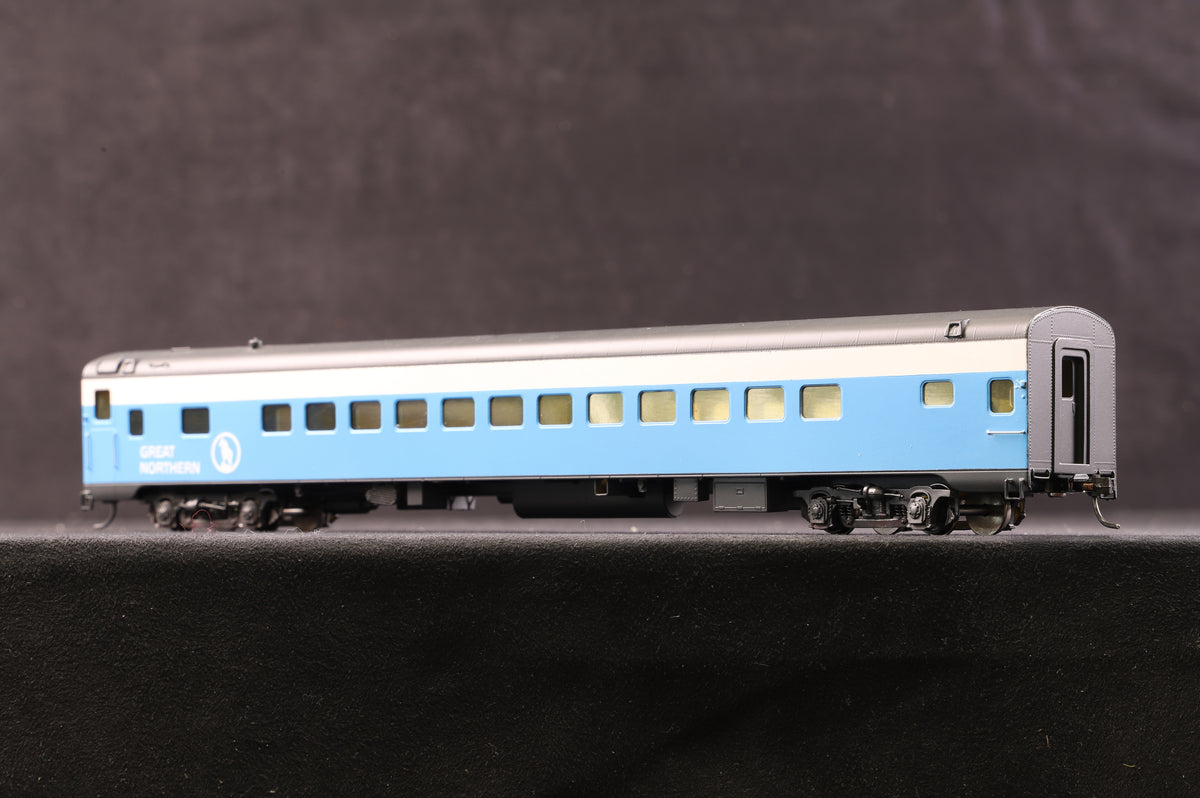 Shoreham Shops Limited/Oriental HO Brass Rake Of 8 Brass Great Northern Blue &amp; White Coaches