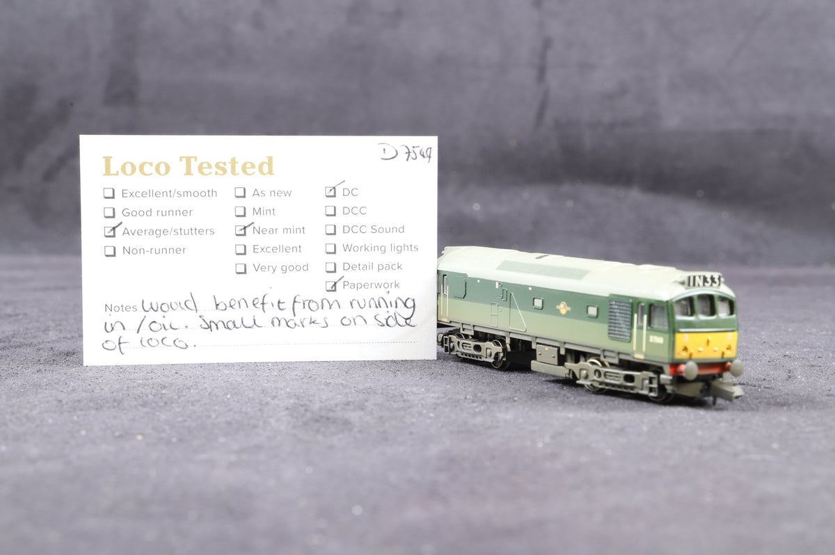 Graham Farish N 371-078 Class 25/2 Diesel &#39;D7549&#39; BR Two Tone Green Late Crest, Weathered
