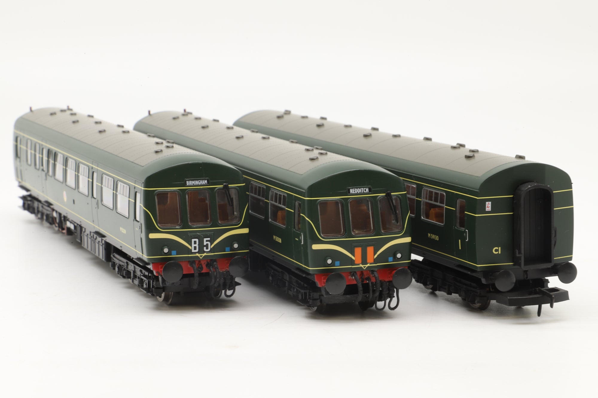 Hornby OO R3147 Class 101 3-Car DMU in BR Green w/ Whiskers