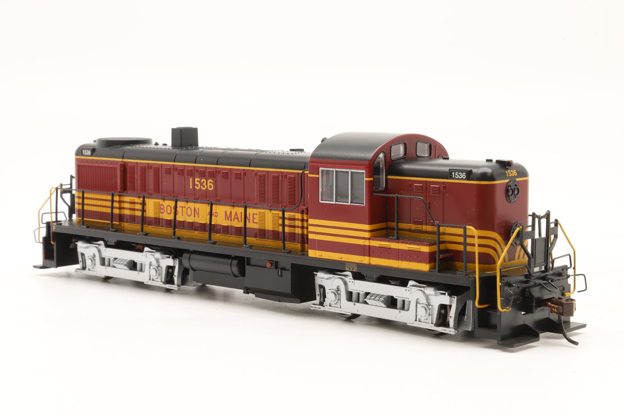 Bachmann HO 63903 Alco RS3 #1536 in Boston & Maine Livery – DCC Sound