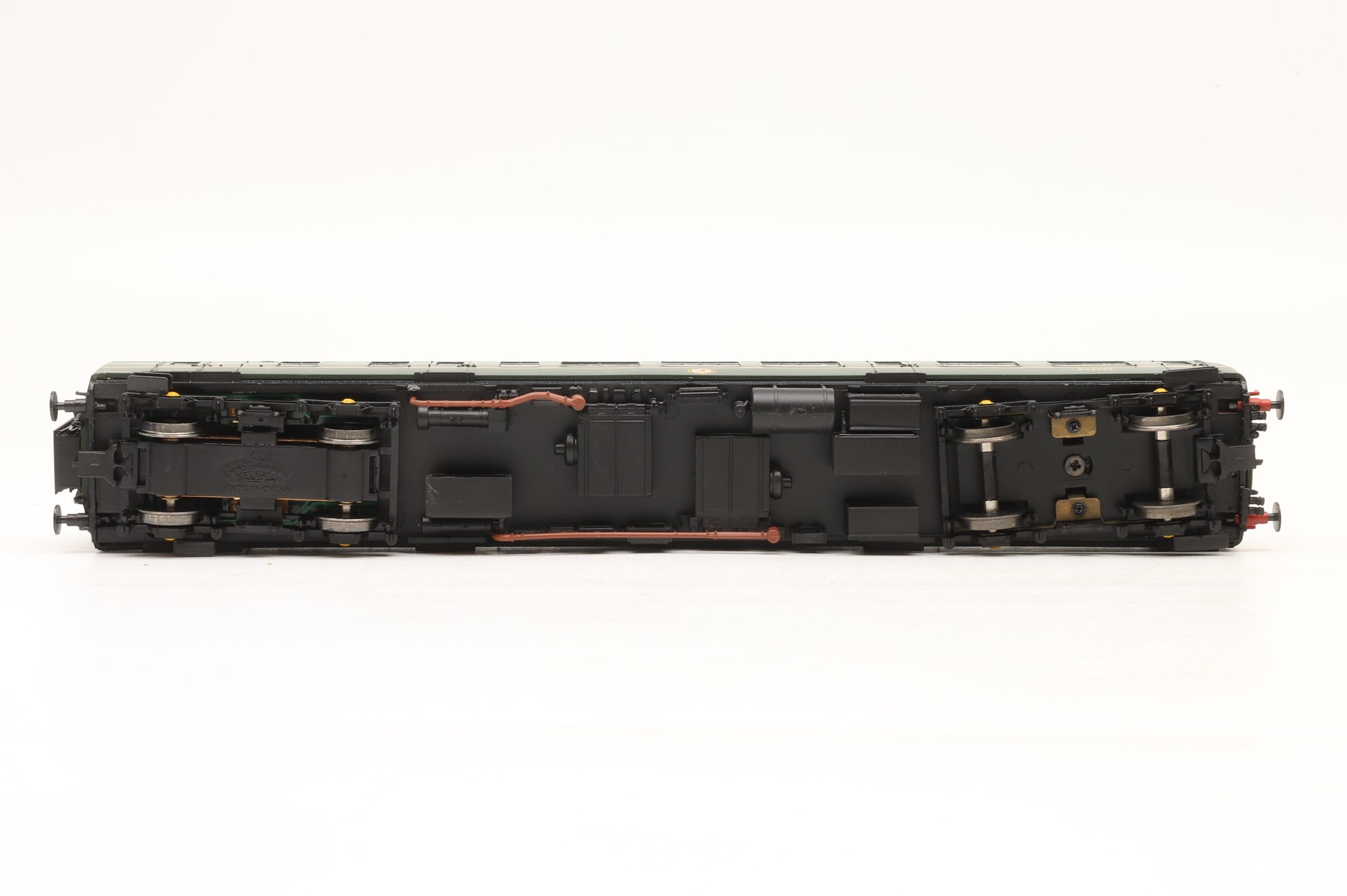 Bachmann OO 32-911 Class 108 3-Car DMU BR Green, Yellow Warning Panels