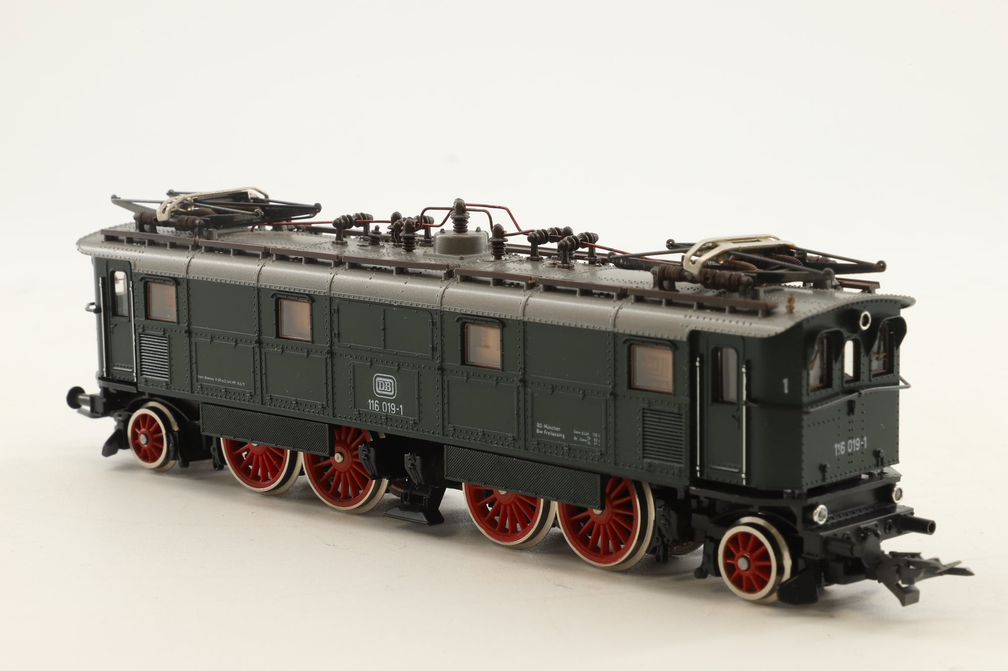 Roco HO 4143 BR 116 Electric Locomotive
