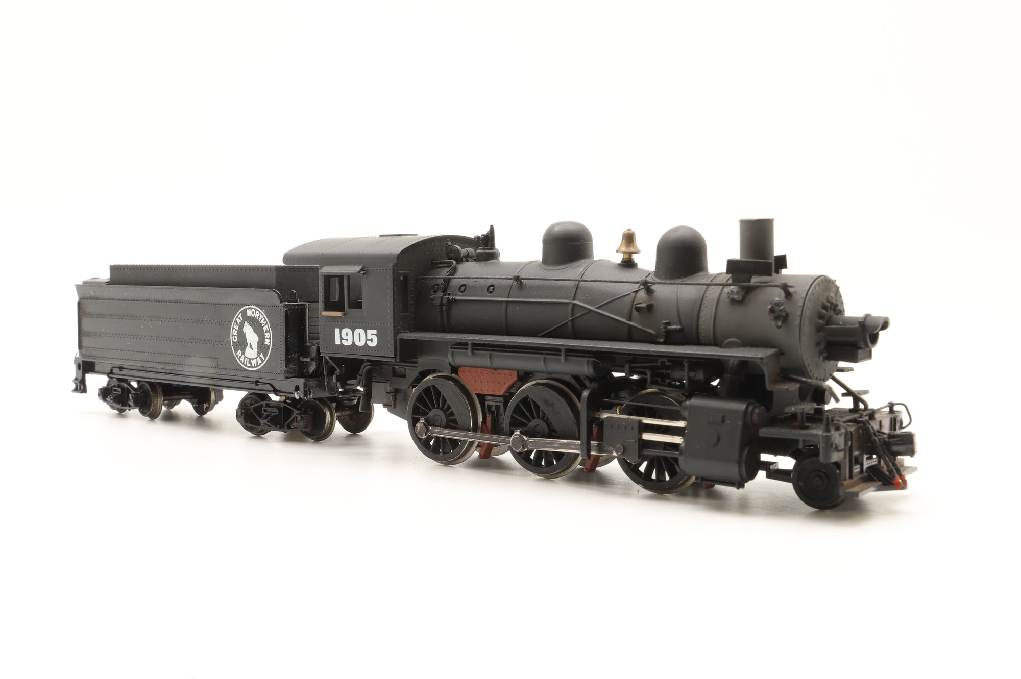 IHC HO 2-6-0 Mogul #1905 in Great Northern Black