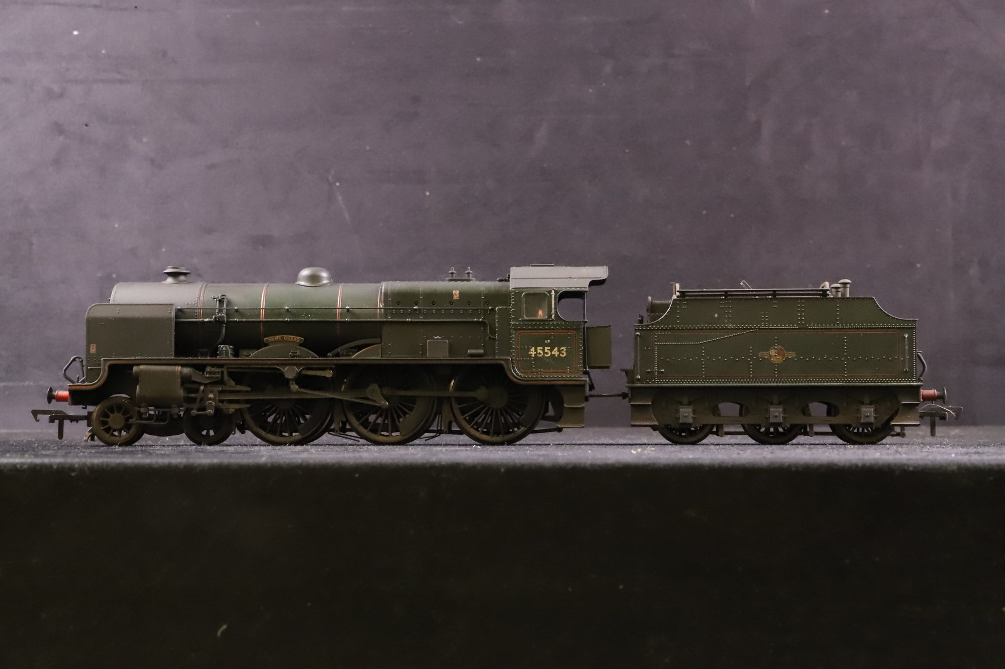 Bachmann OO 31-211 Patriot Class '45543' 'Home Guard' BR Green L/C Weathered