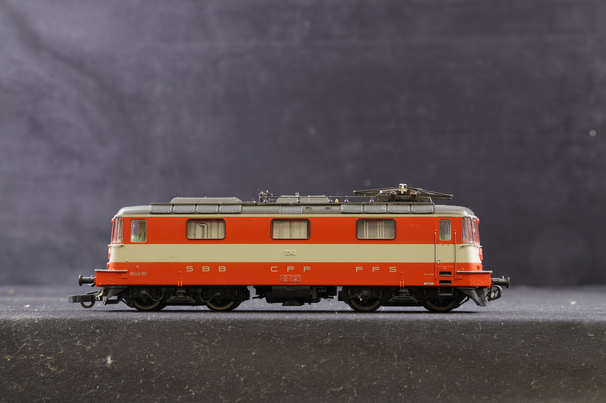 Roco HO SBB CFF FFS  Re 4/4 II 11108 &#39;Swiss Express&#39; Electric Locomotive