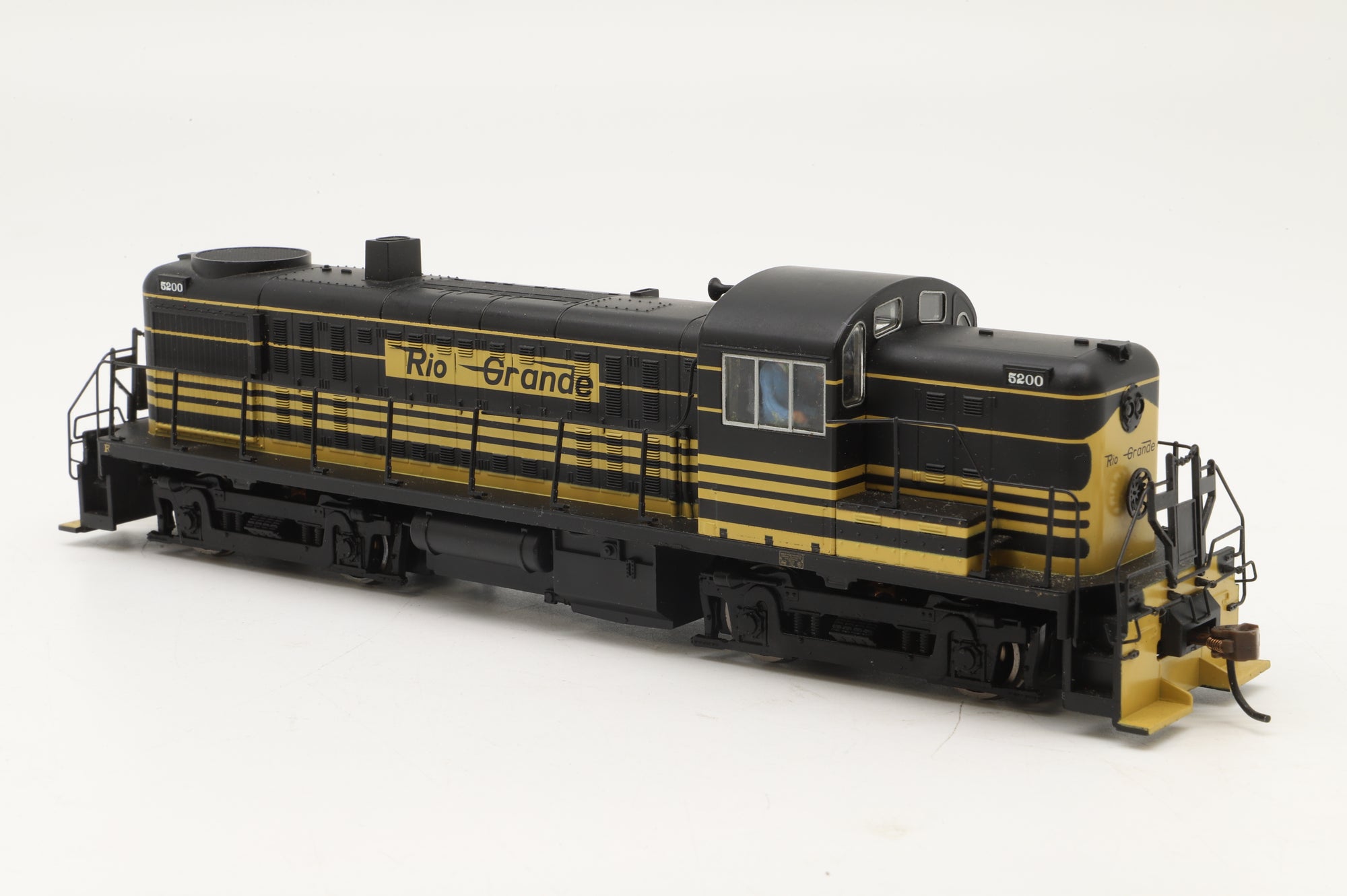 Bachmann HO Alco RS3 #5200 in Rio Grande Livery - DCC Sound