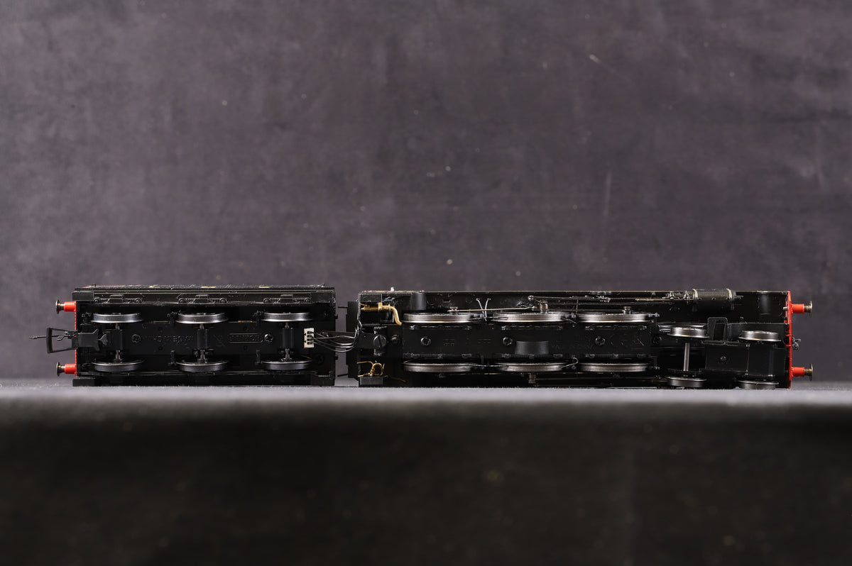 Hornby OO R3517 &#39;The Final Day&#39; &#39;Seaforth Highlander&#39; LMS Royal Scot Lined Black Ltd Ed 500/ 500