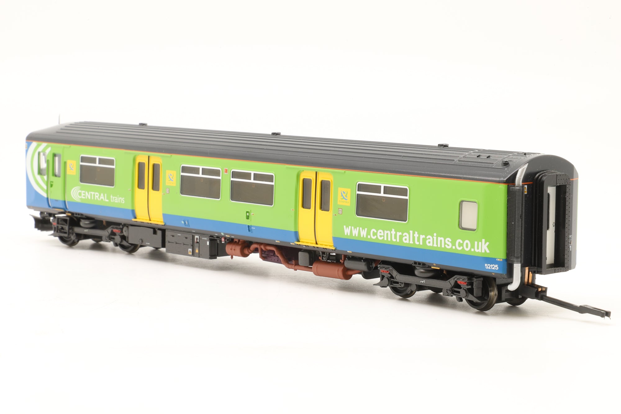 Bachmann OO 32-926 Class 150/1 2-Car DMU in Centro Livery