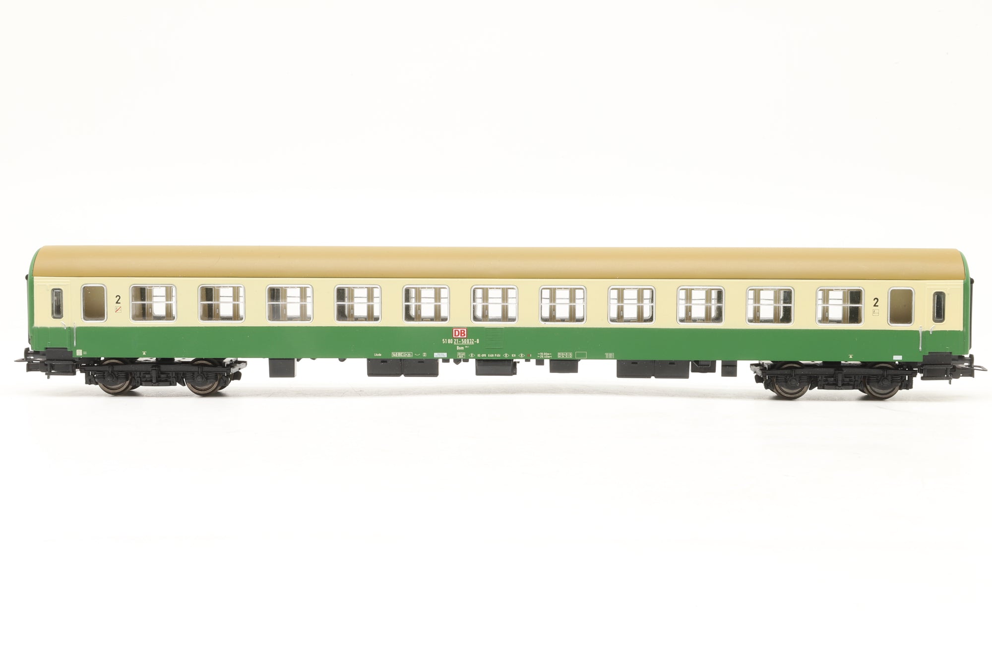 Sachsenmodelle HO 14410/14415 Rake of 2x DB Green/Cream Coaches
