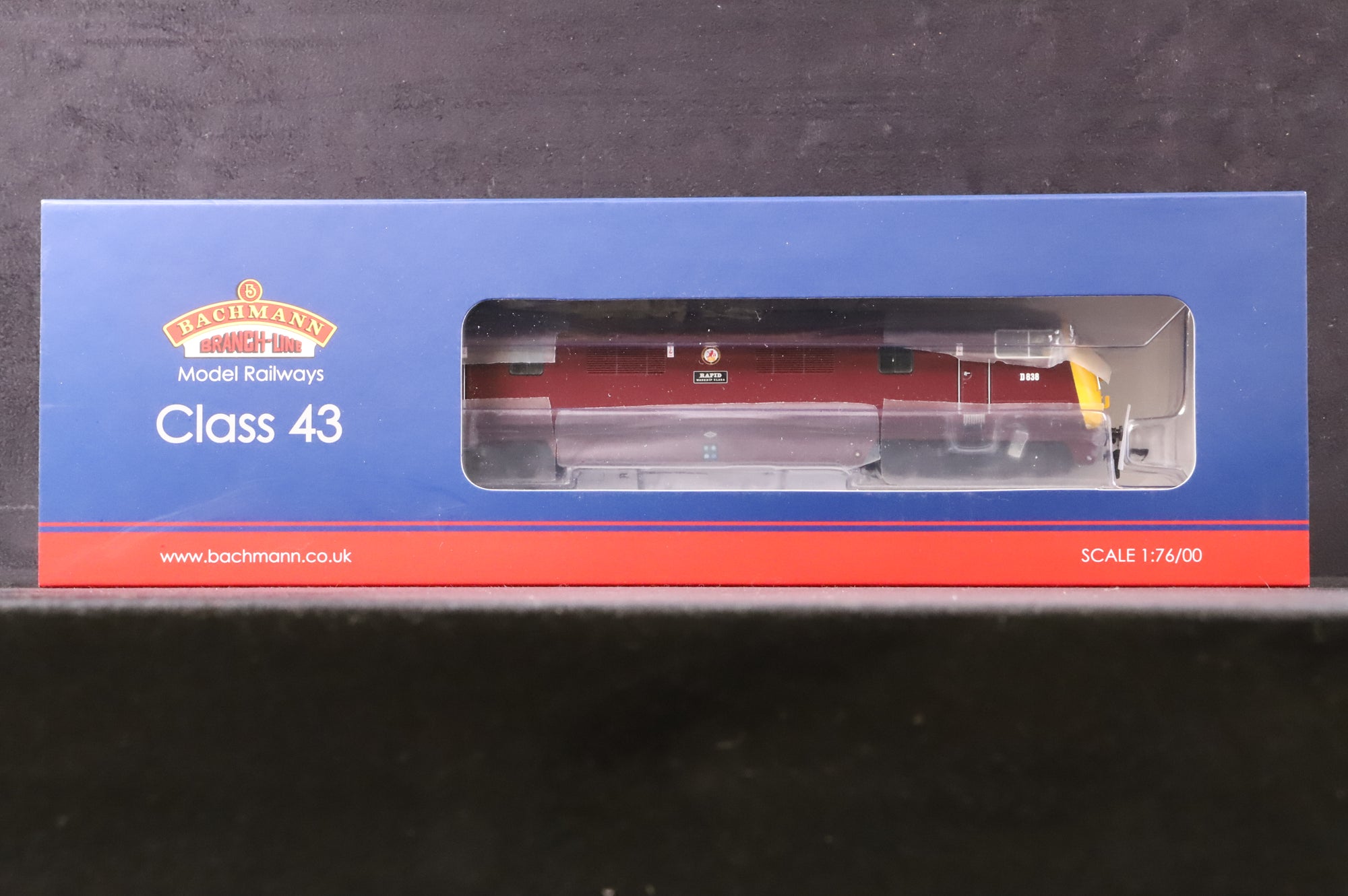 Bachmann OO 32-068 Class 43 Warship D838 'Rapid' BR Maroon