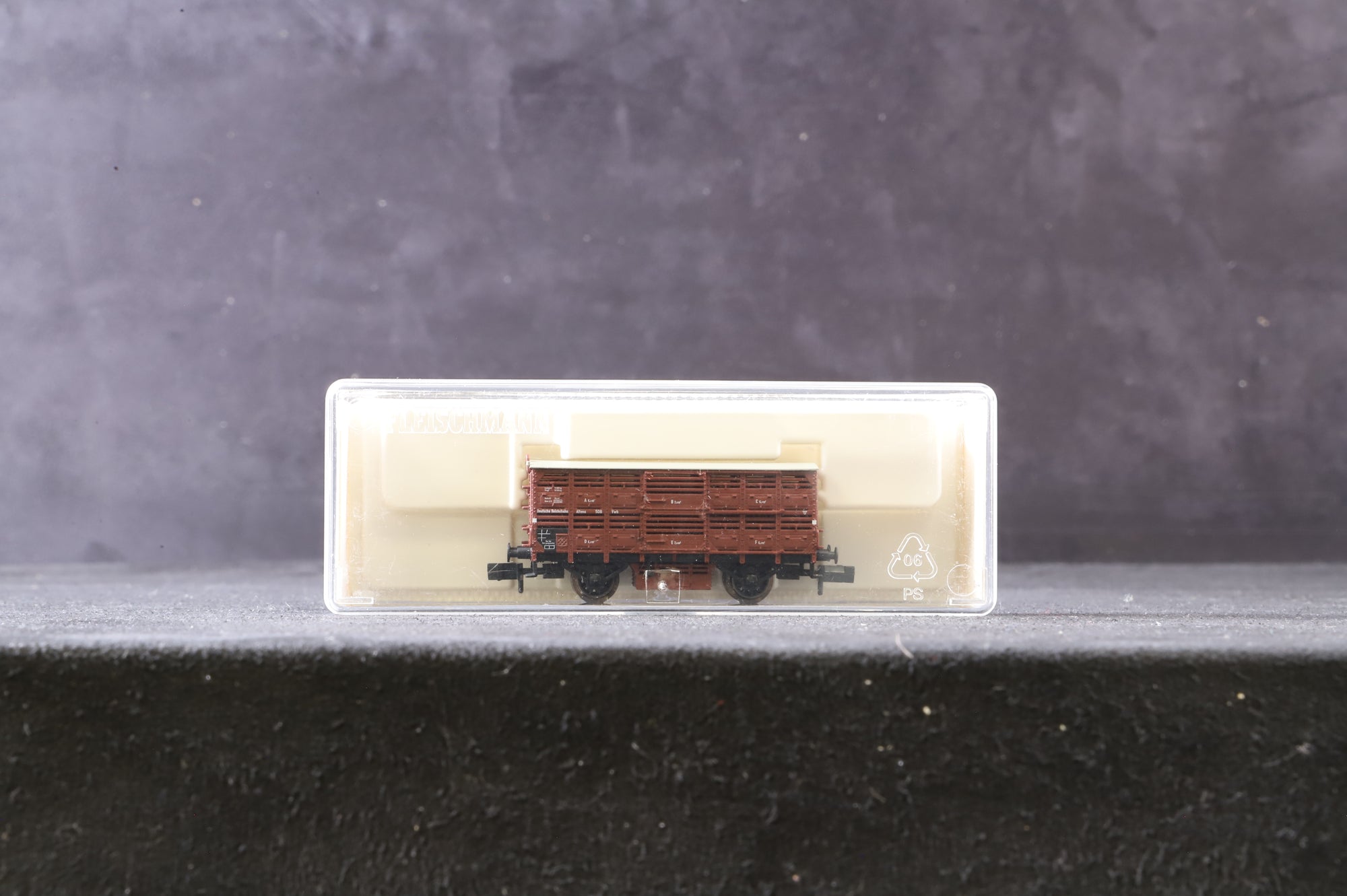 Fleischmann N Rake Of 7 DRG Cattle Wagons Inc. 8352x5 & 8361x2