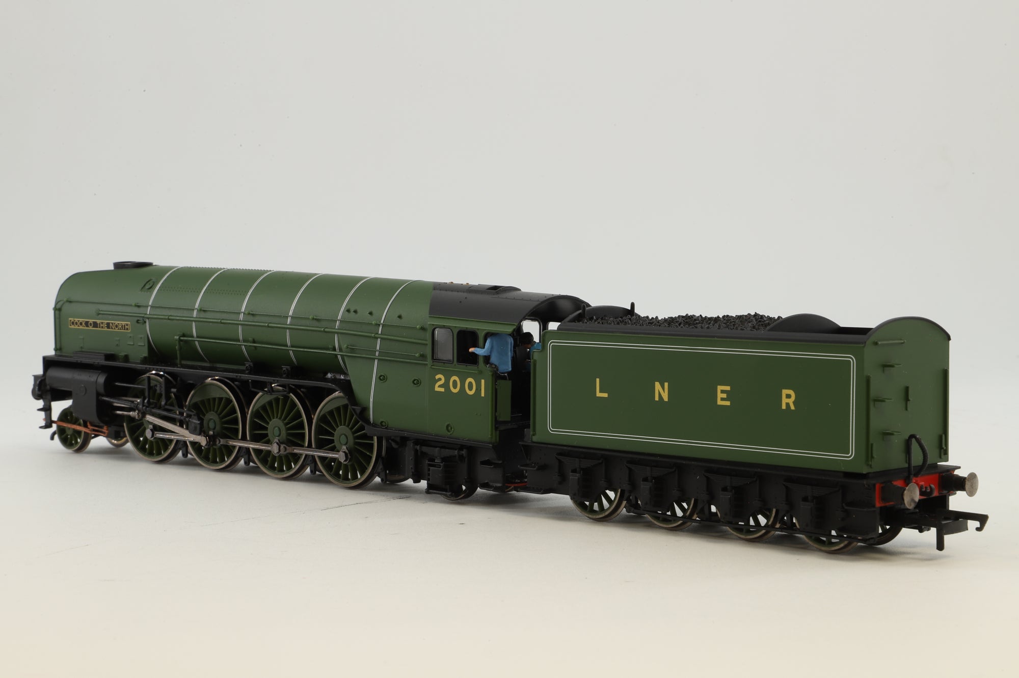 Hornby Railroad OO R3171 Class P2 '2001' 'Cock O' The North' LNER Green DCC Fitted