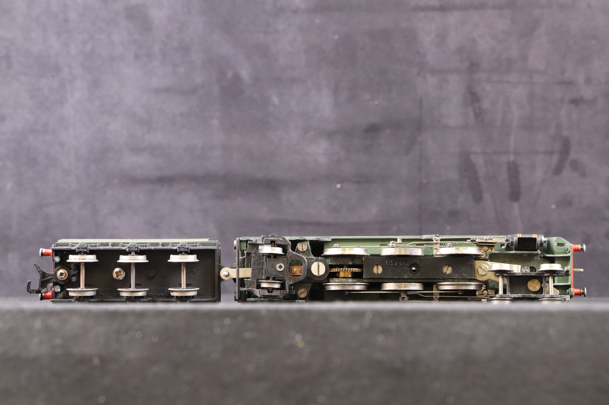 Wrenn OO W2238 Rebuilt Merchant Navy 'Clan Line' '35028' BR Lined Green L/C