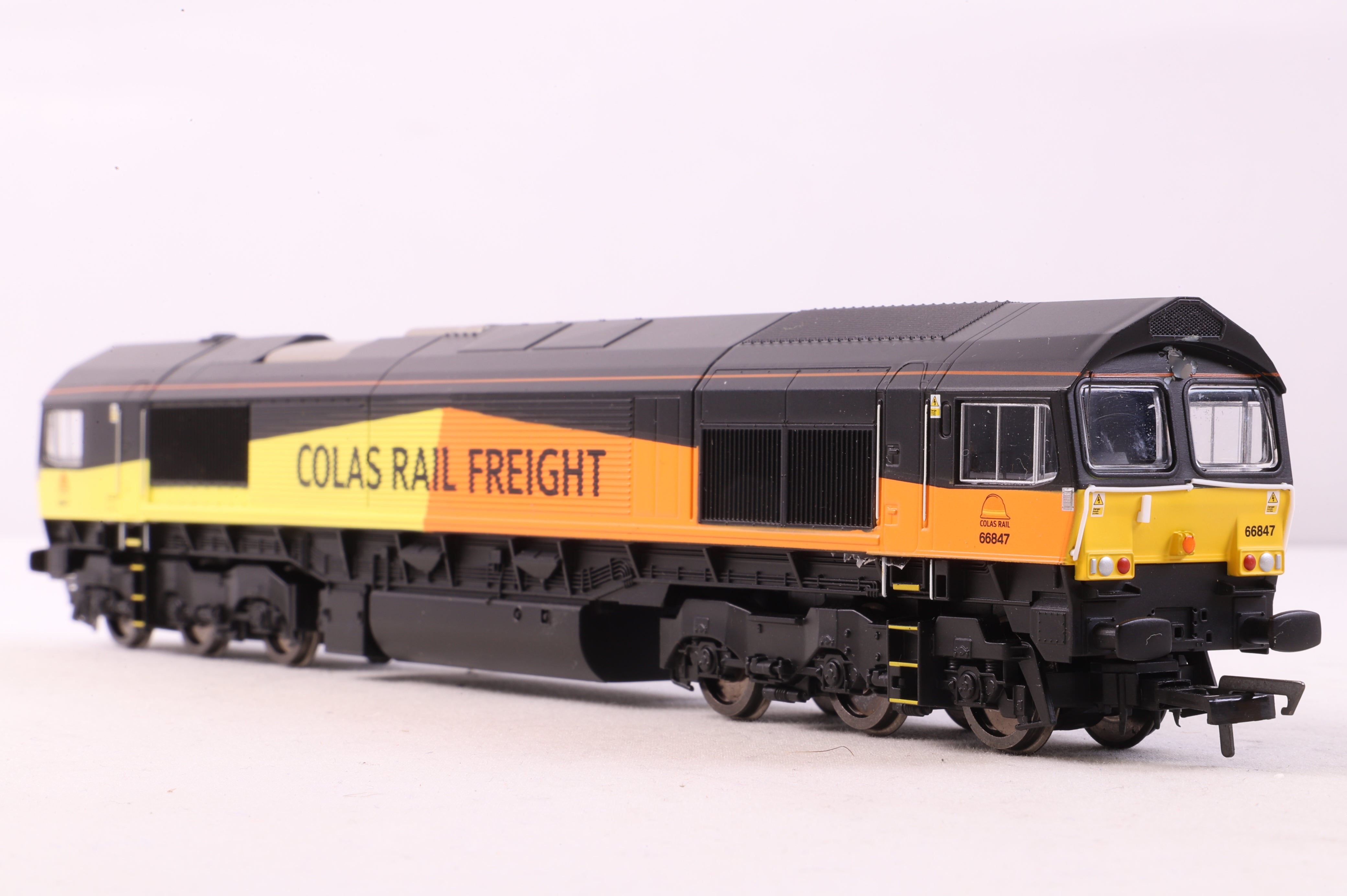 Hornby OO R3787 Class 66 '66847' Colas DCC Fitted - Clark Railworks