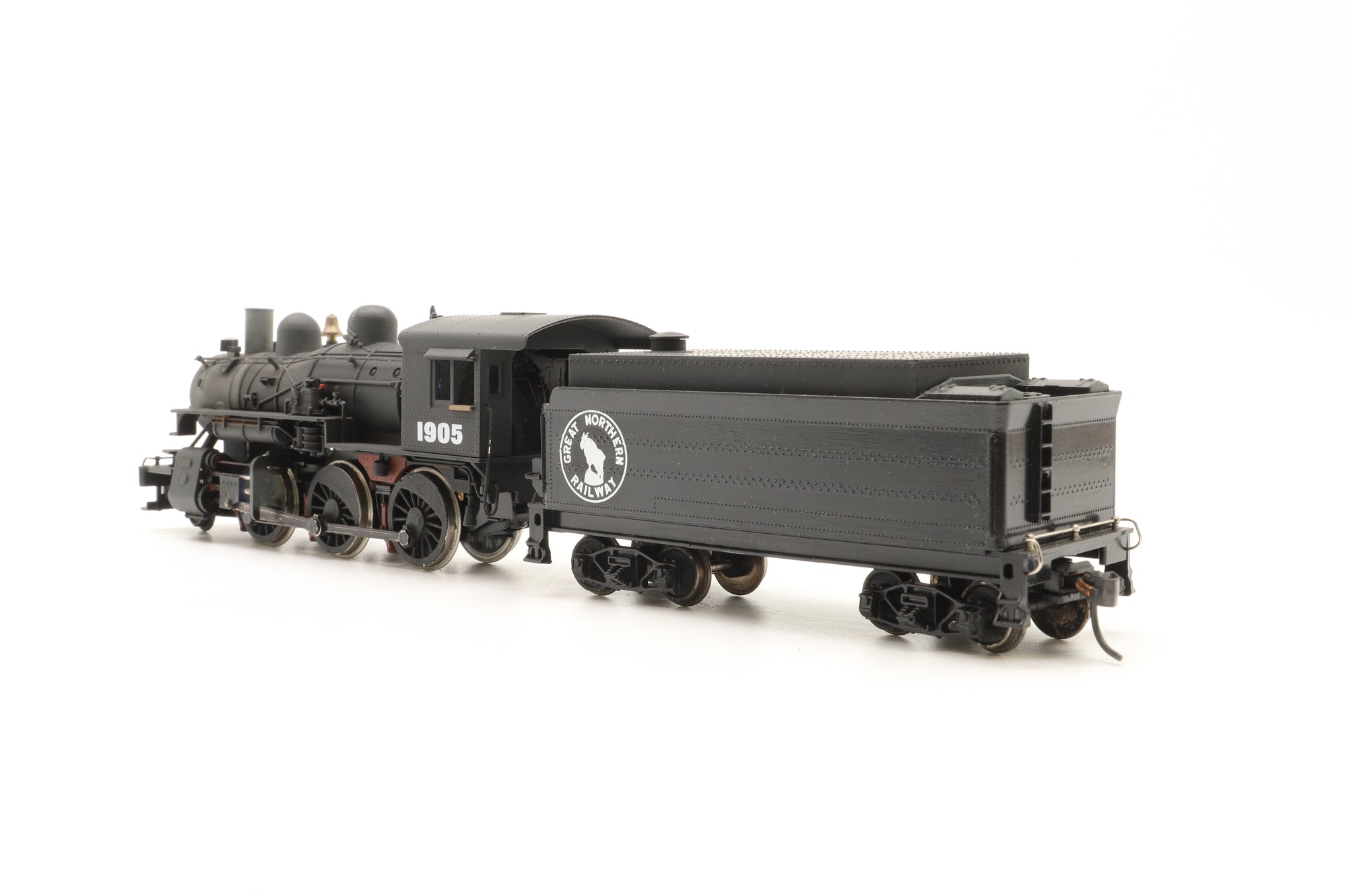 IHC HO 2-6-0 Mogul #1905 in Great Northern Black