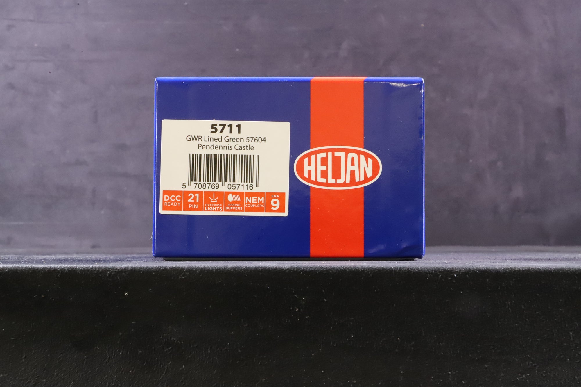 Heljan OO 5711 Class 57 '57604' 'Pendennis Castle' GWR Lined Green