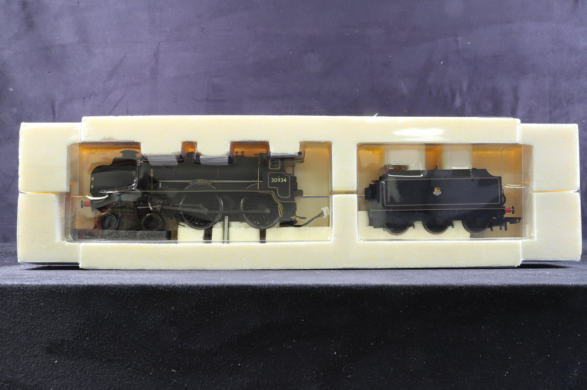 Hornby OO R2844 BR 4-4-0 Schools Class Loco &#39;30934&#39; &#39;St Lawrence&#39;