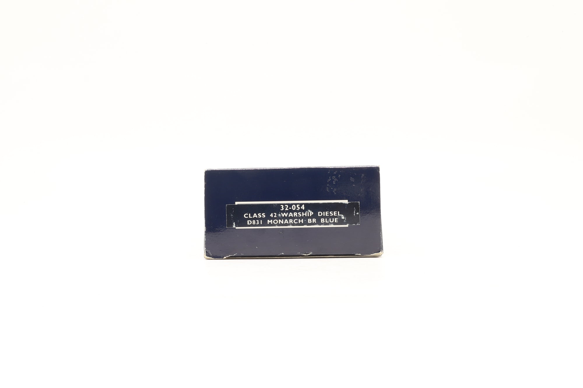 Bachmann OO 32-054 Class 42 Warship D831 'Monarch' in BR Blue