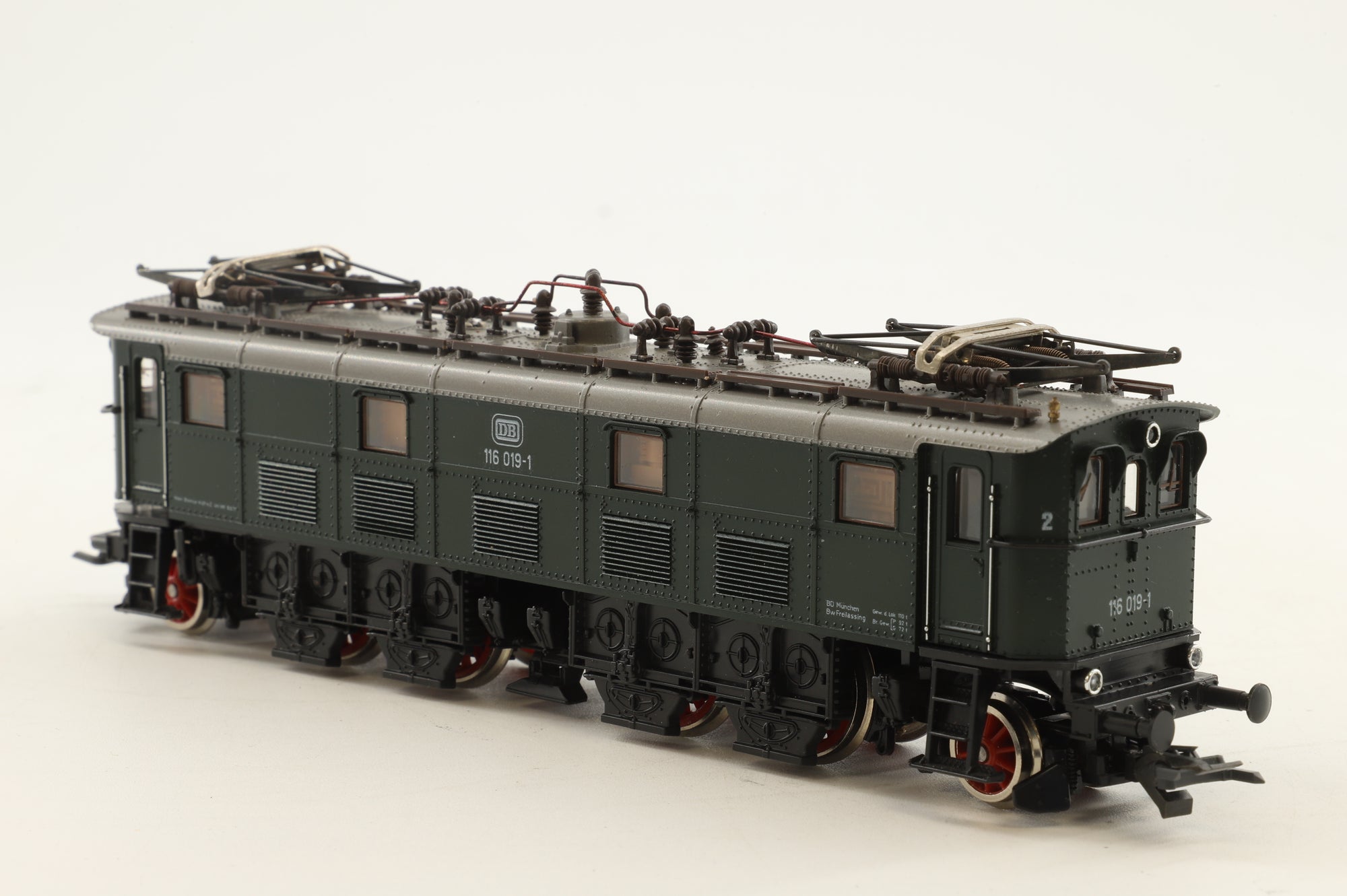 Roco HO 4143 BR 116 Electric Locomotive