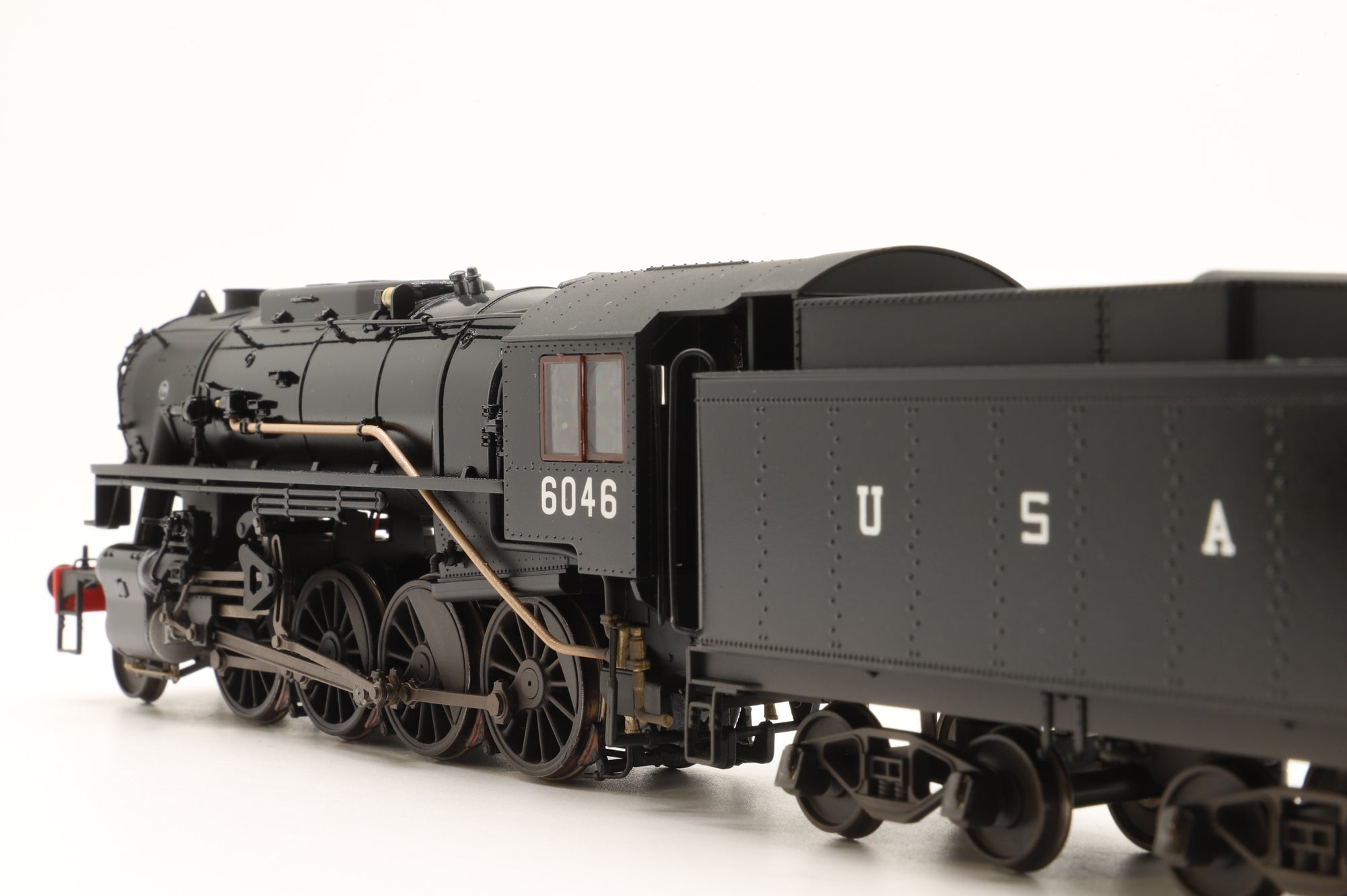 Rapido OO Gauge 926007 USATC S160 2-8-0, ‘6046’, Black w/USA on Tender (As preserved) Weathered, Gloss Finish