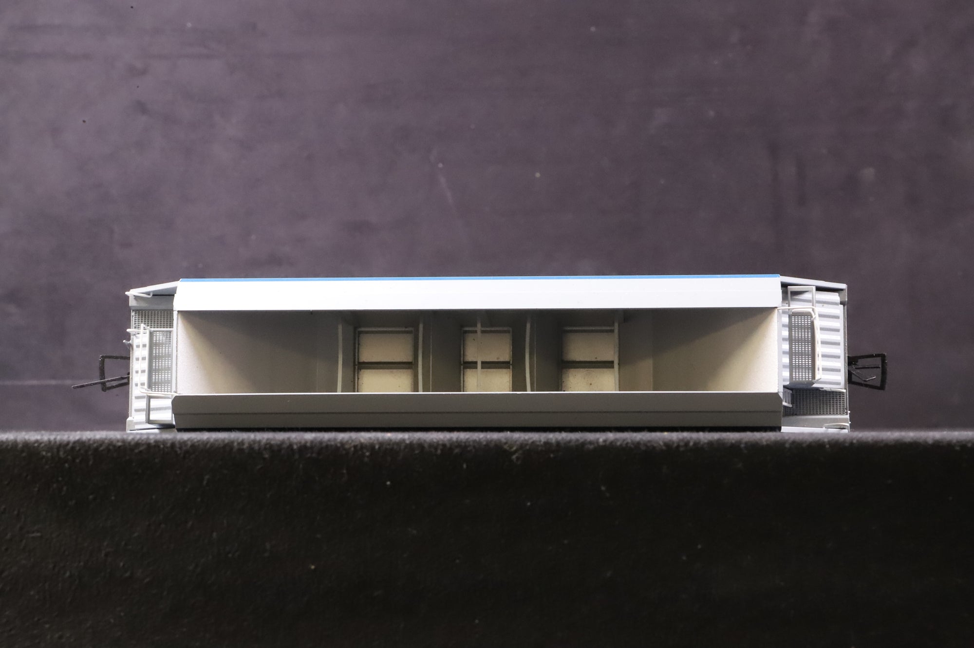 Dapol OO 4F-050-102/3 Rake of 2 JHA (Middle) Hoppers No.19337/49 in Foster Yeoman Livery