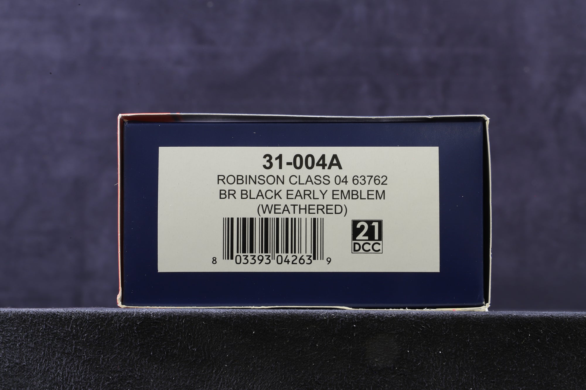 Bachmann OO 31-004A Robinson Class 04 6372 in BR Black with Early Crests - Weathered