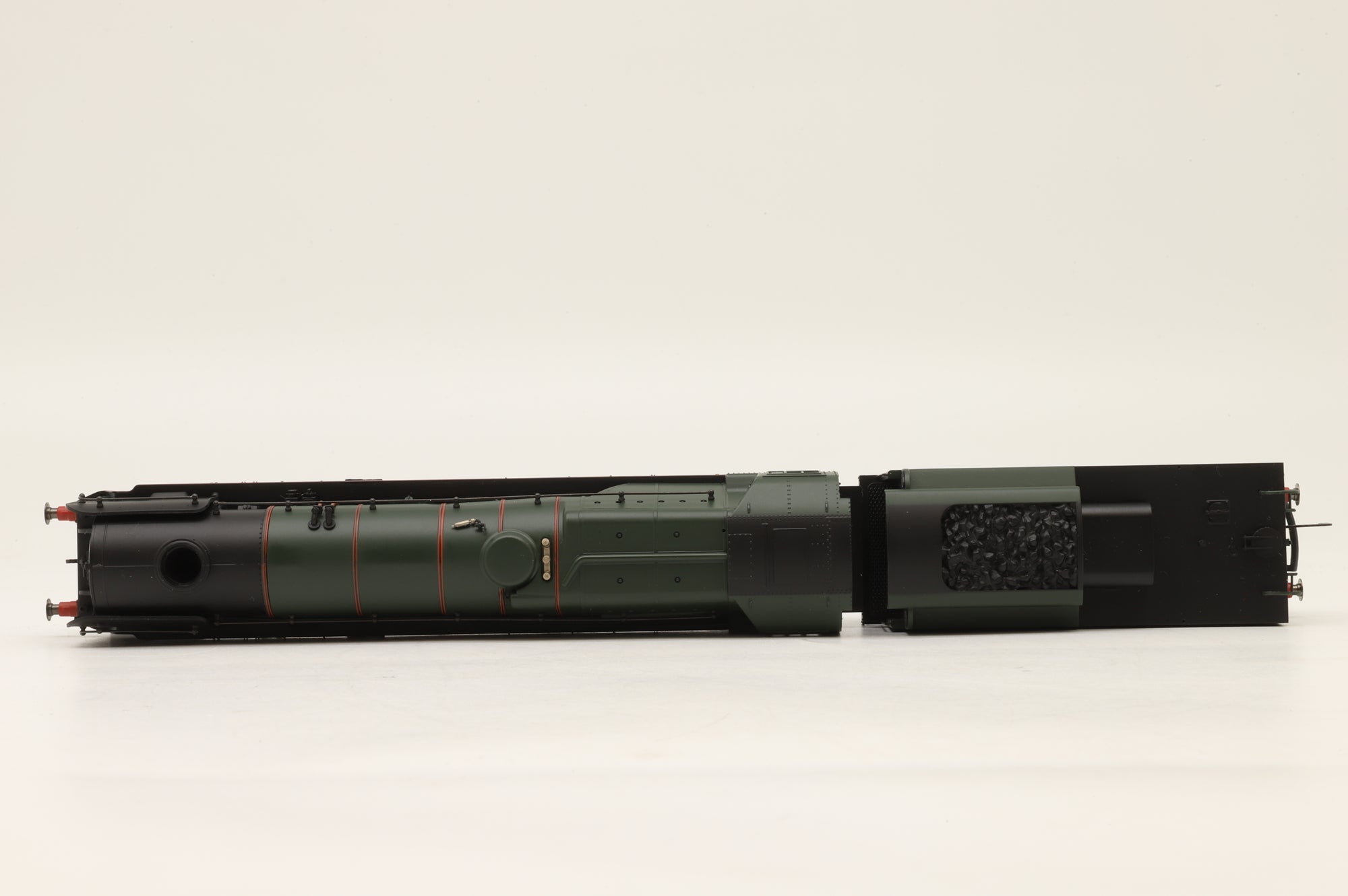 WORKSHOP Hornby OO R2294 Merchant Navy Class '35029' 'Ellerman Lines' BR Lined Green L/C Non Runner