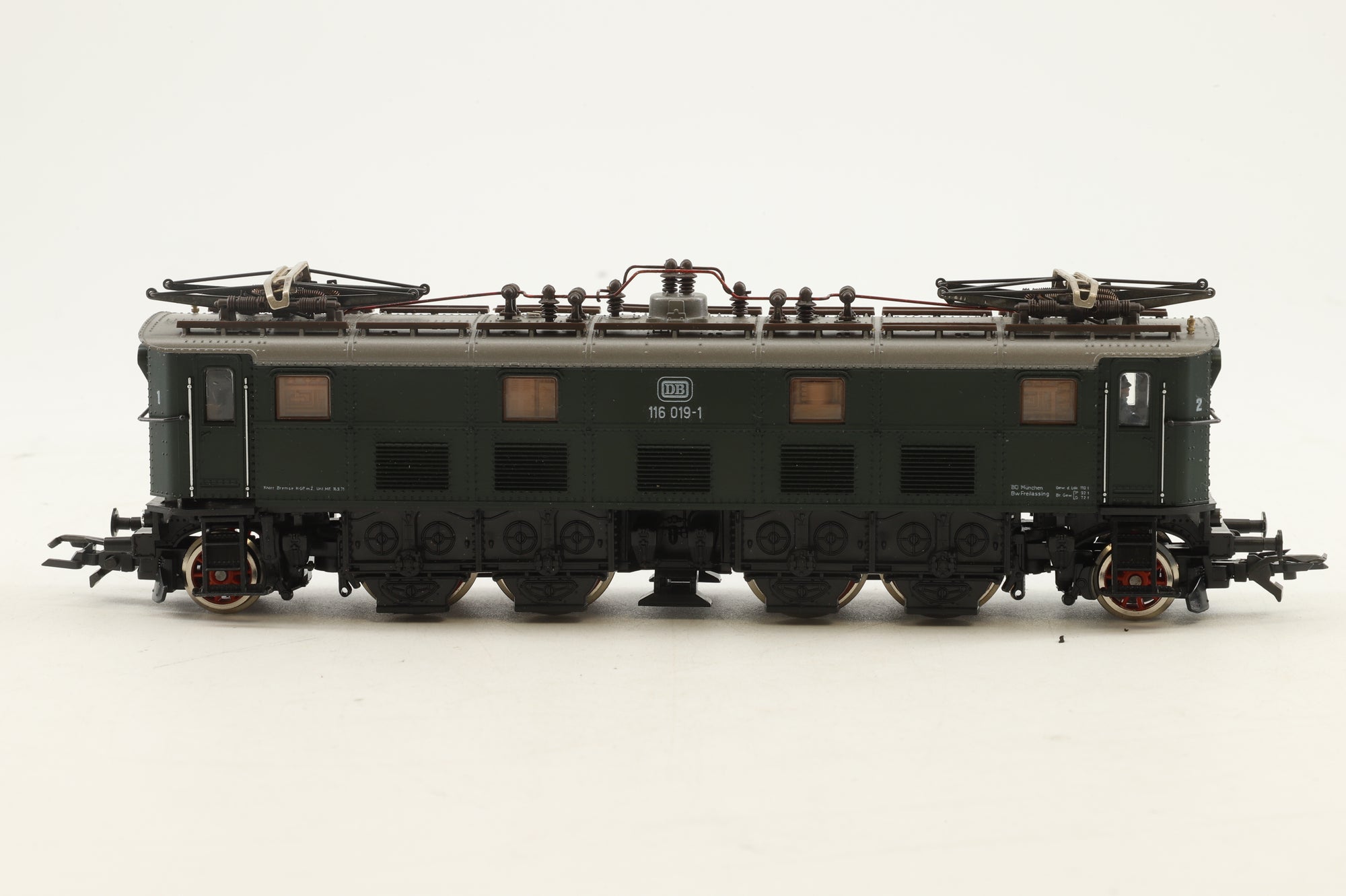 Roco HO 4143 BR 116 Electric Locomotive