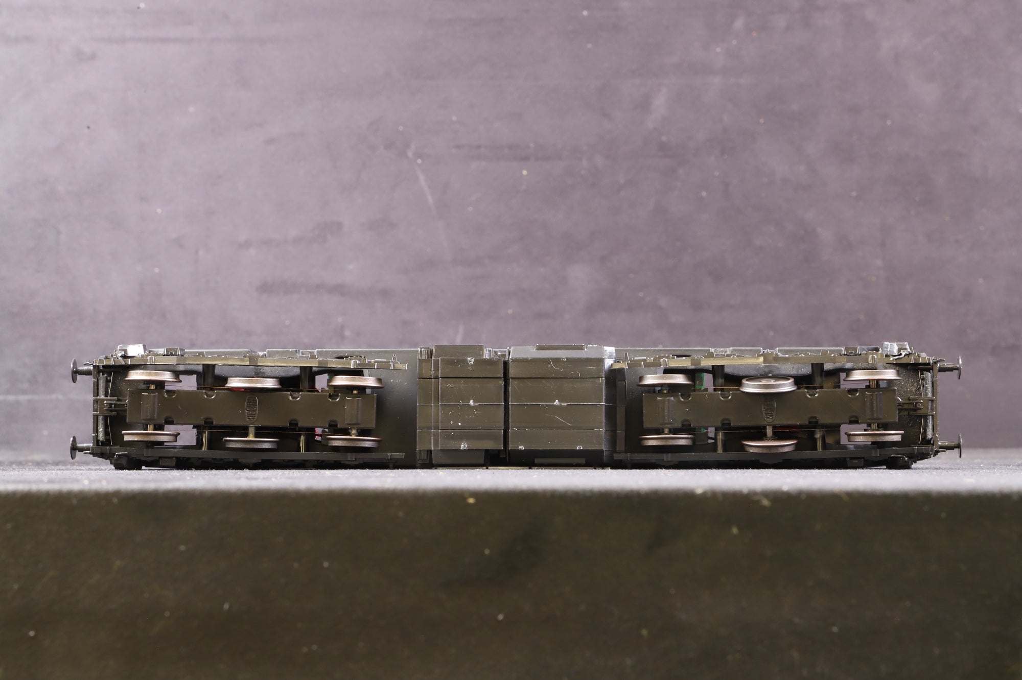WKS Heljan OO Class 57 Chassis - Missing Body
