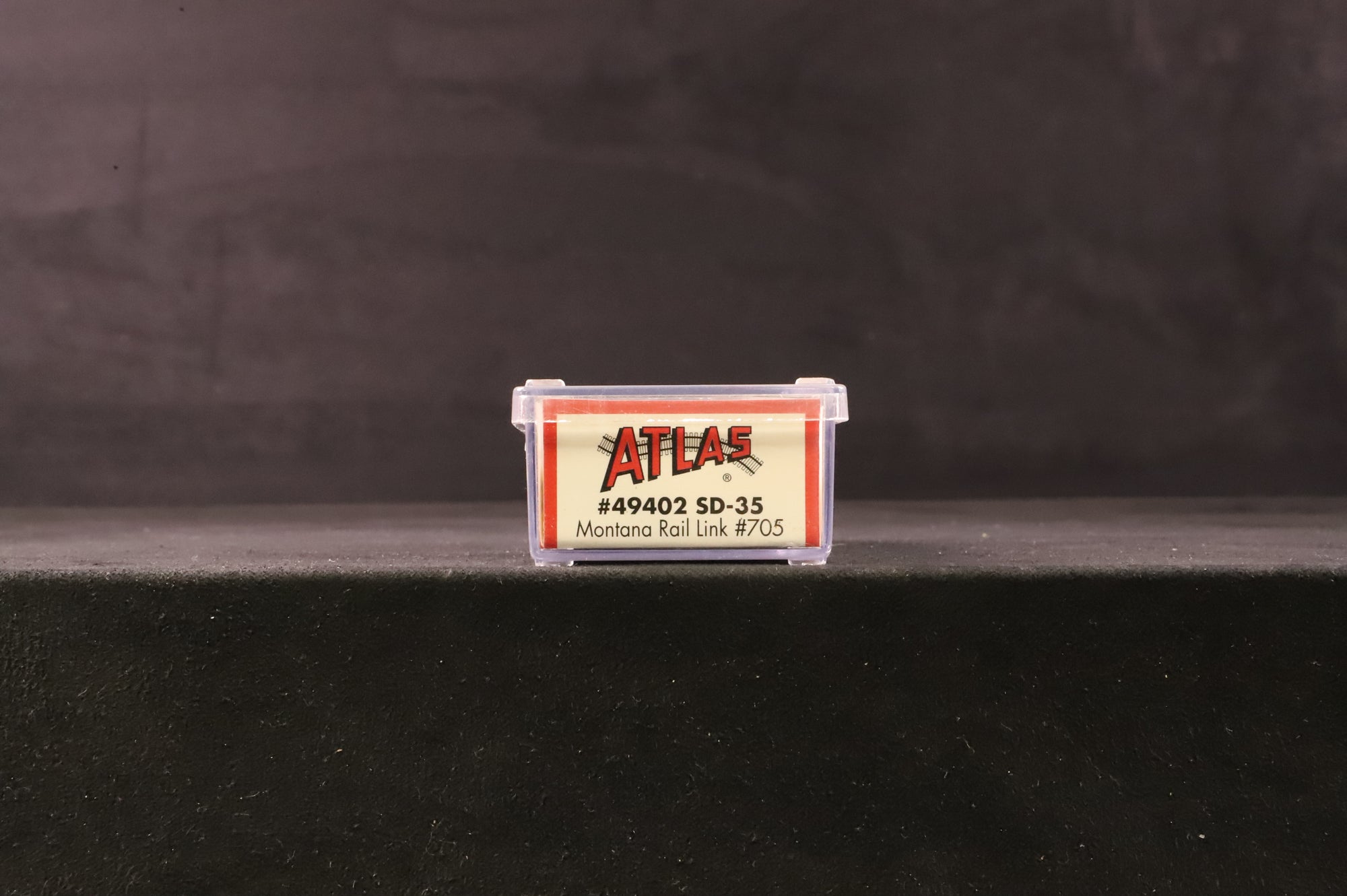 Atlas N Gauge 49402 SD-35 Diesel Locomotive 705 in Montana Rail Link Livery