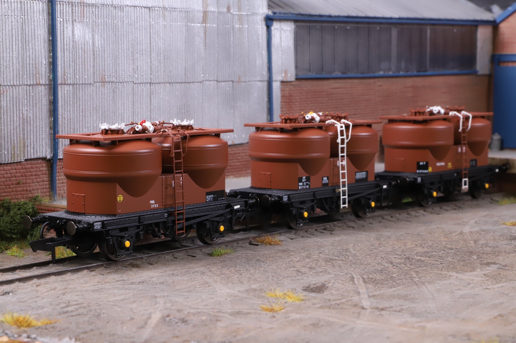 Clark Railworks OO Gauge C3042 BR Bauxite Prestwin Wagons (3-Pcs), B873414, B873741 & B873744 (TOPS)