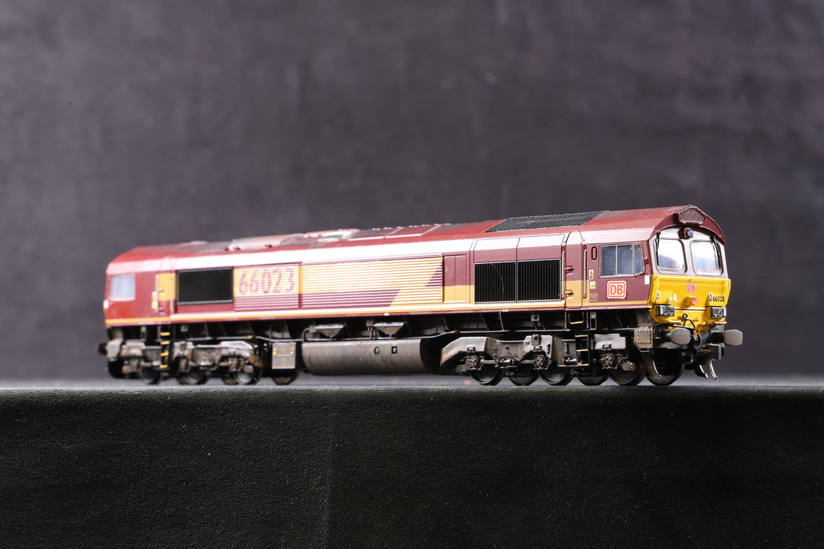 Bachmann OO 32-725DS Class 66 &#39;66023&#39; EWS Renumbered, DCC Sound