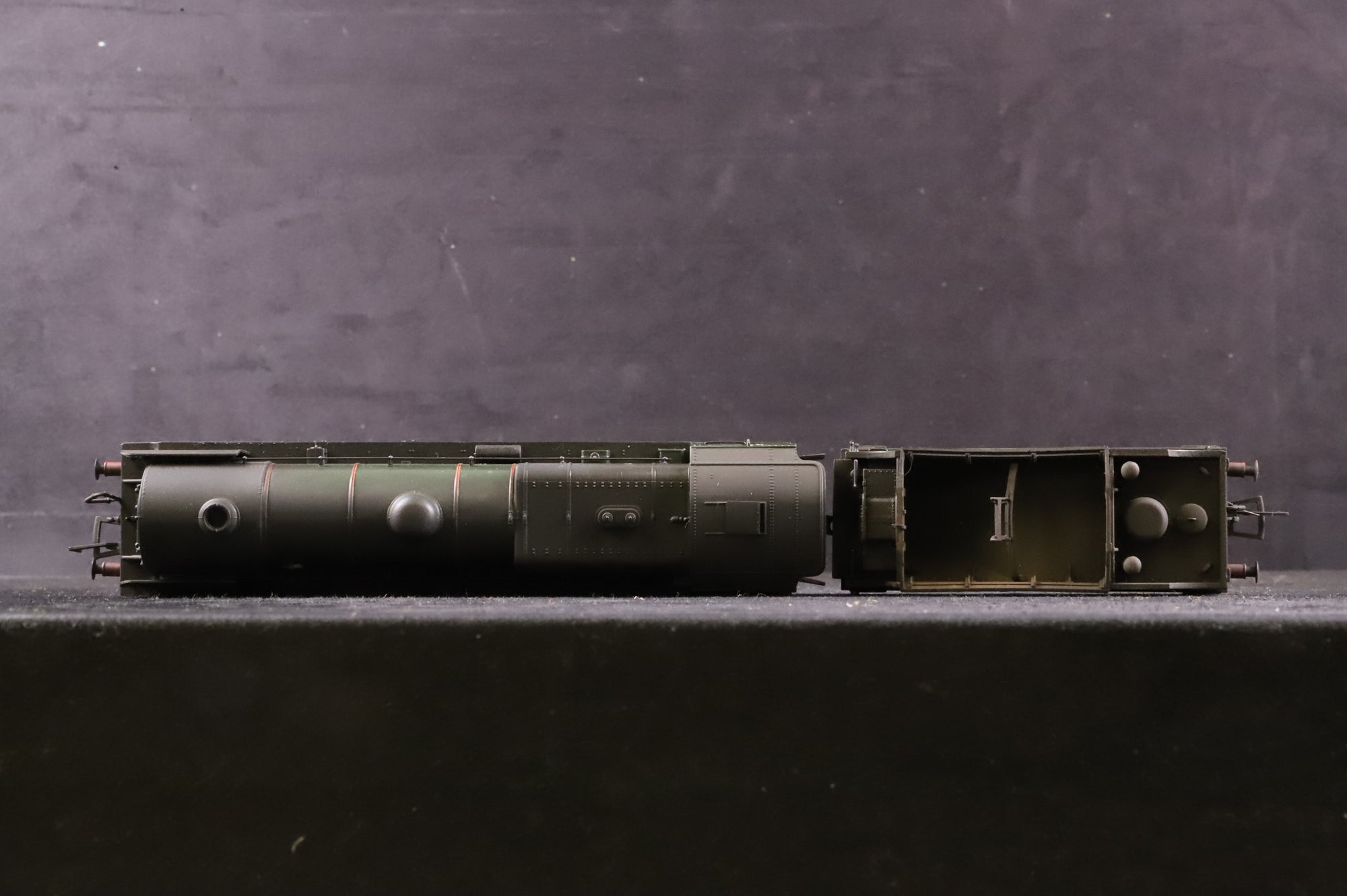 Bachmann OO 31-211 Patriot Class '45543' 'Home Guard' BR Green L/C Weathered