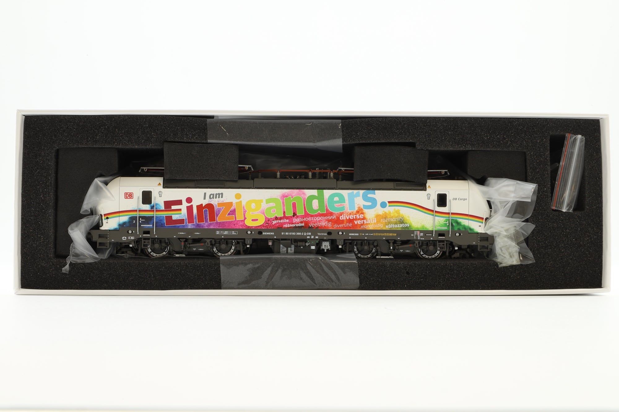 L. S. Models HO 16075S Siemens Vectron DB Cargo DCC Sound