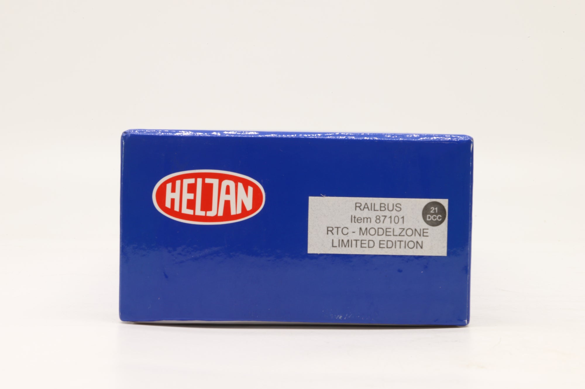 Heljan OO 87101 Railbus 'Laboratory 20' in BR RTC Livery