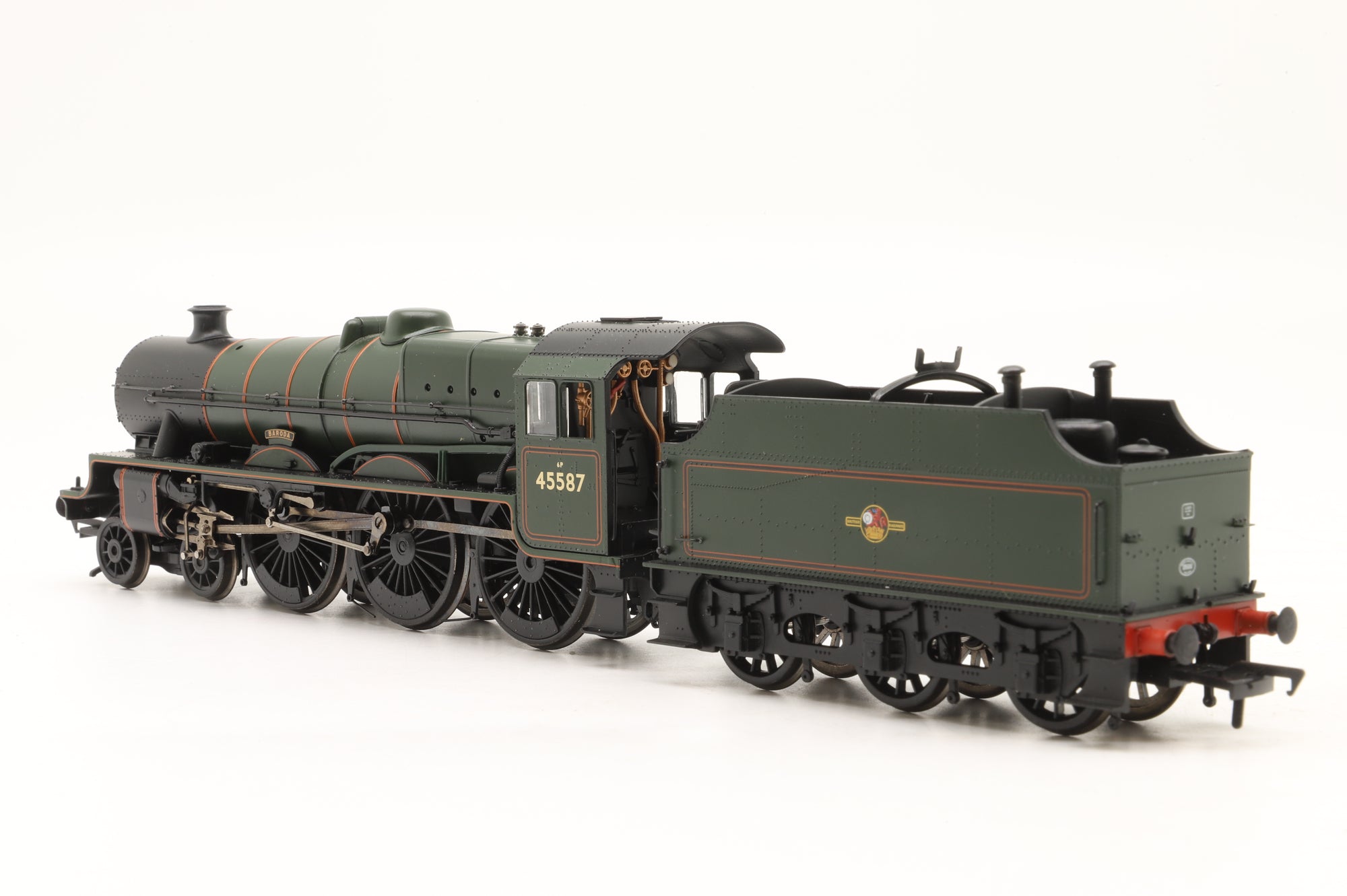 Bachmann OO 31-186 Jubilee Class 45587 'Baroda' in Lined BR Green L/C