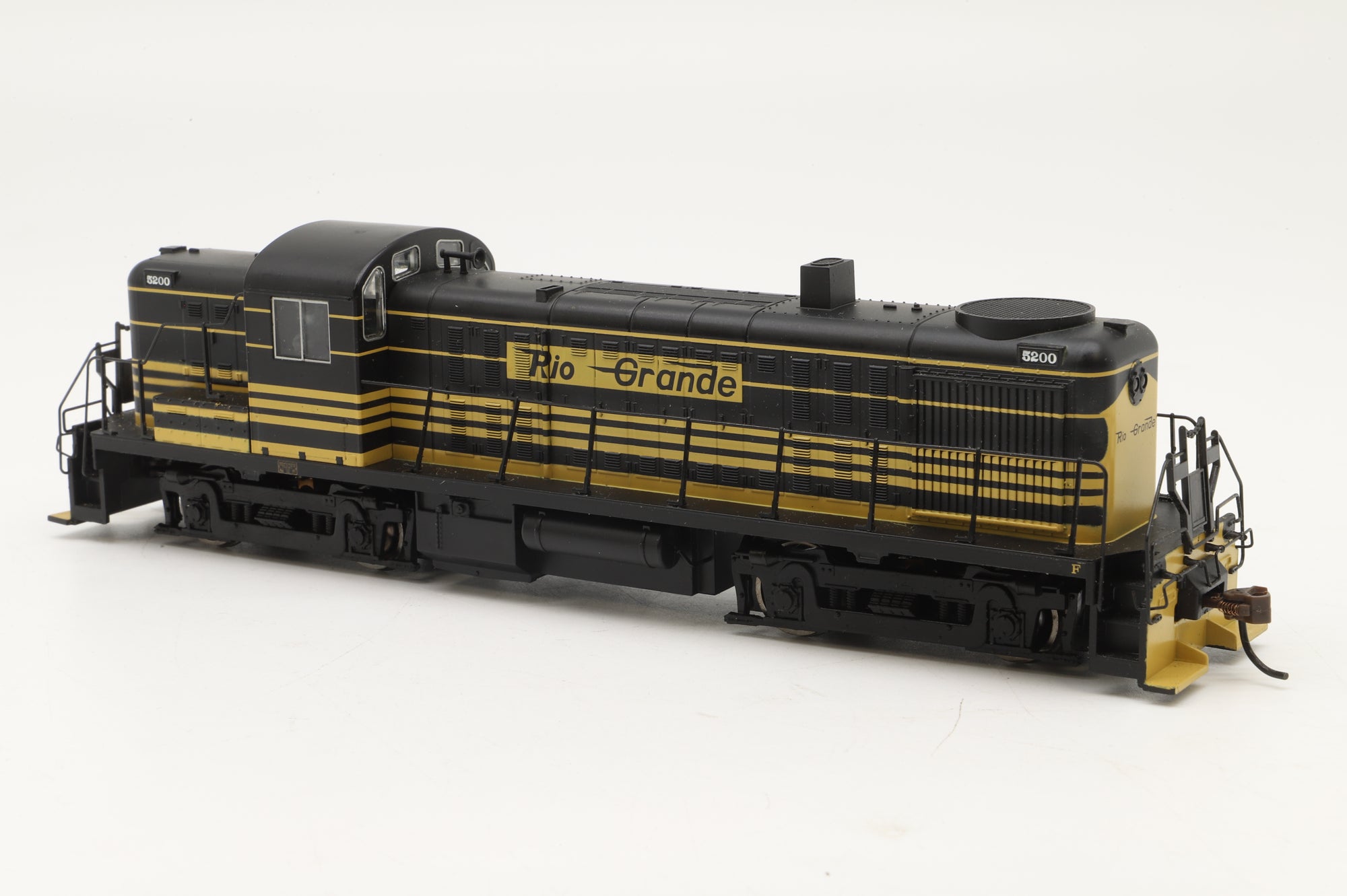 Bachmann HO Alco RS3 #5200 in Rio Grande Livery - DCC Sound