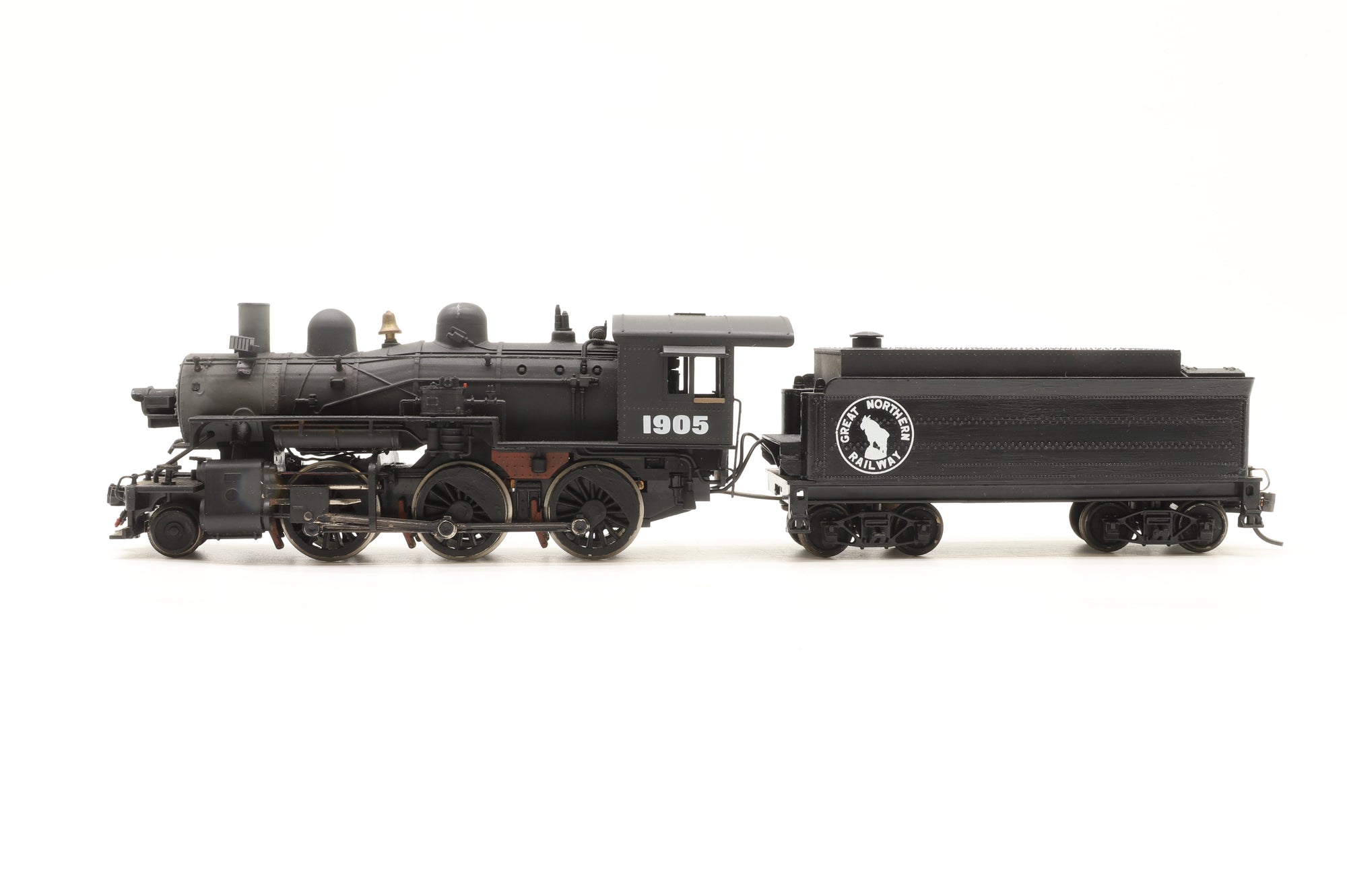 IHC HO 2-6-0 Mogul #1905 in Great Northern Black