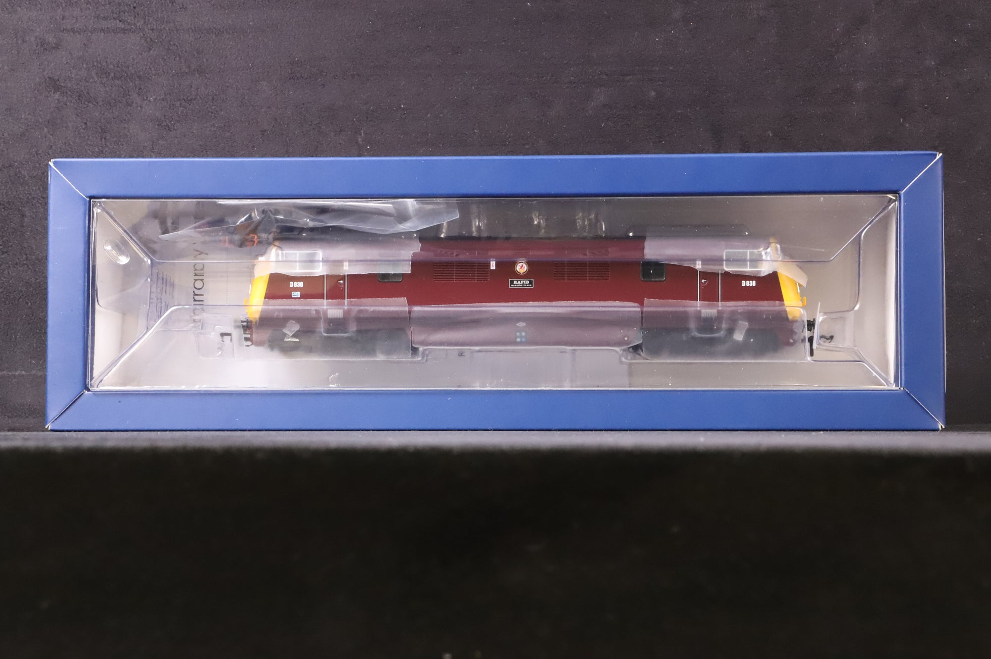 Bachmann OO 32-068 Class 43 Warship D838 'Rapid' BR Maroon