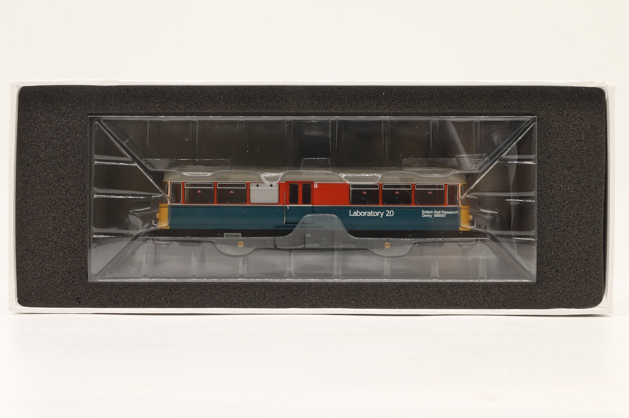 Heljan OO 87101 Railbus 'Laboratory 20' in BR RTC Livery