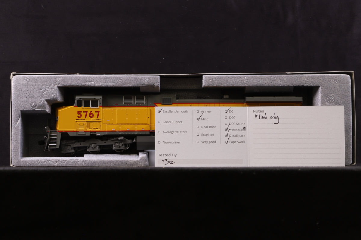 Kato HO 37-6436 GE AC4400CW 5767 in Union Pacific Livery