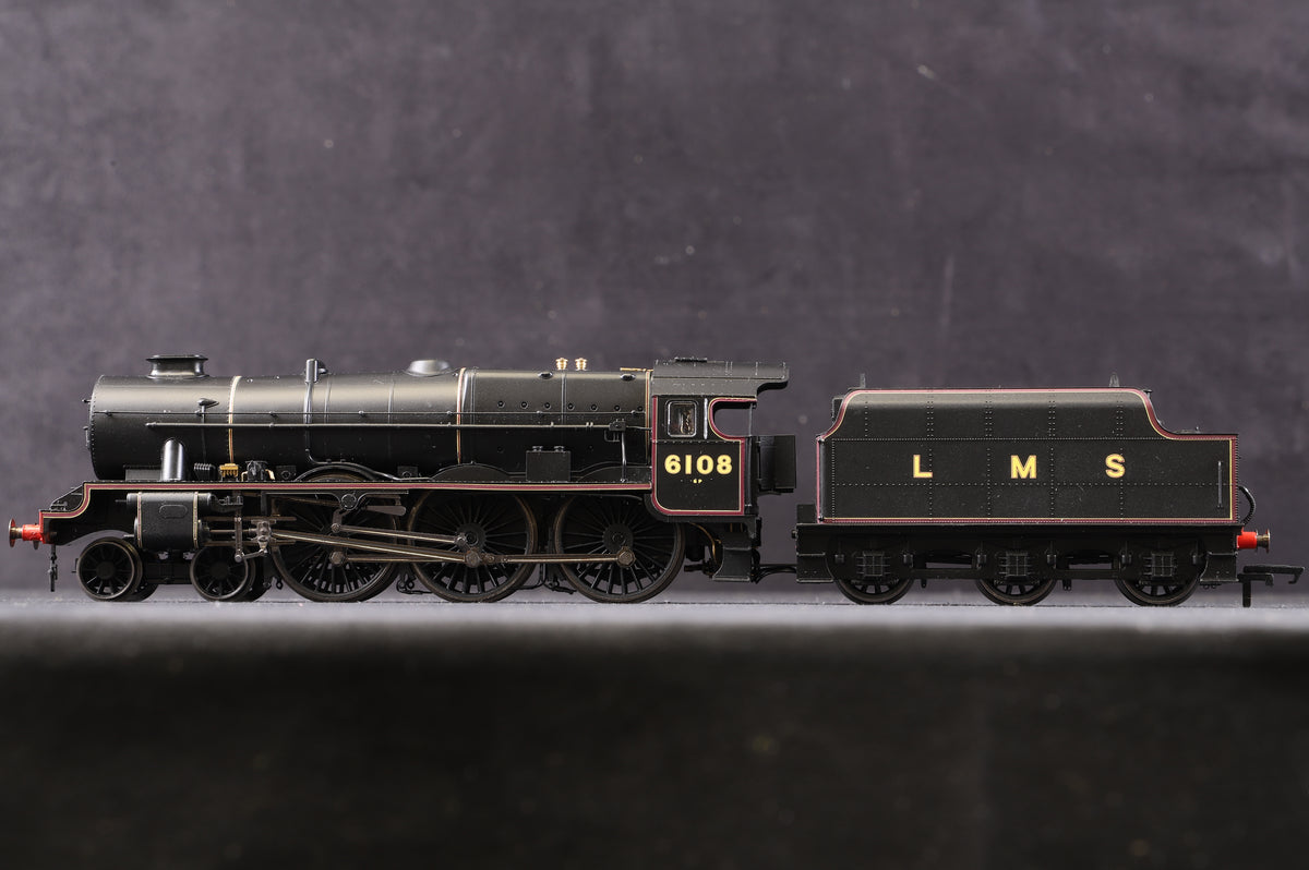 Hornby OO R3517 &#39;The Final Day&#39; &#39;Seaforth Highlander&#39; LMS Royal Scot Lined Black Ltd Ed 500/ 500