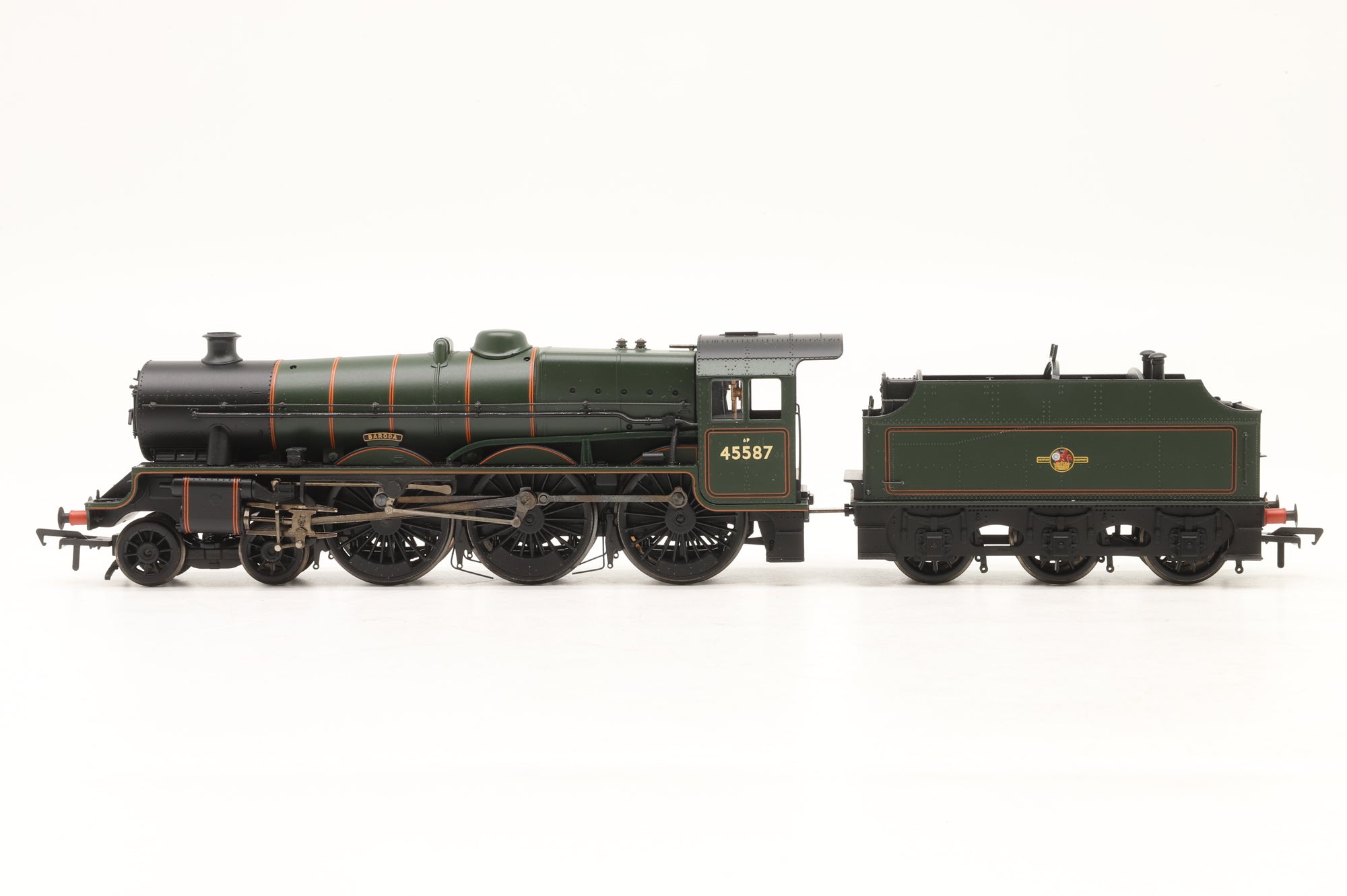 Bachmann OO 31-186 Jubilee Class 45587 'Baroda' in Lined BR Green L/C
