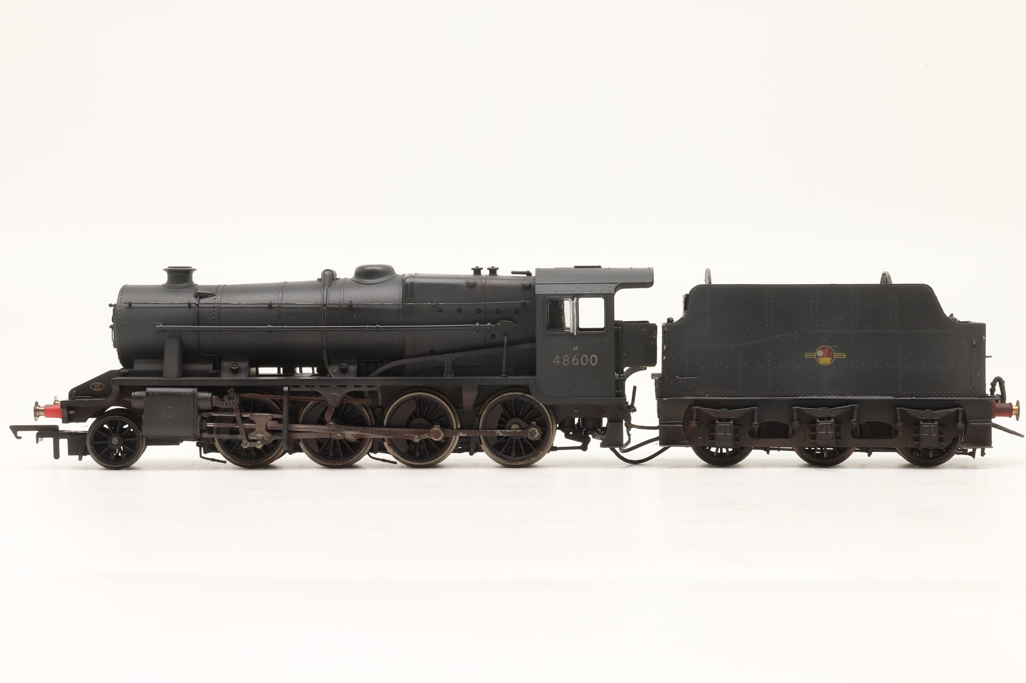 Hornby OO R2462 Class 8f '48600' BR Black L/C Weathered & Renumbered