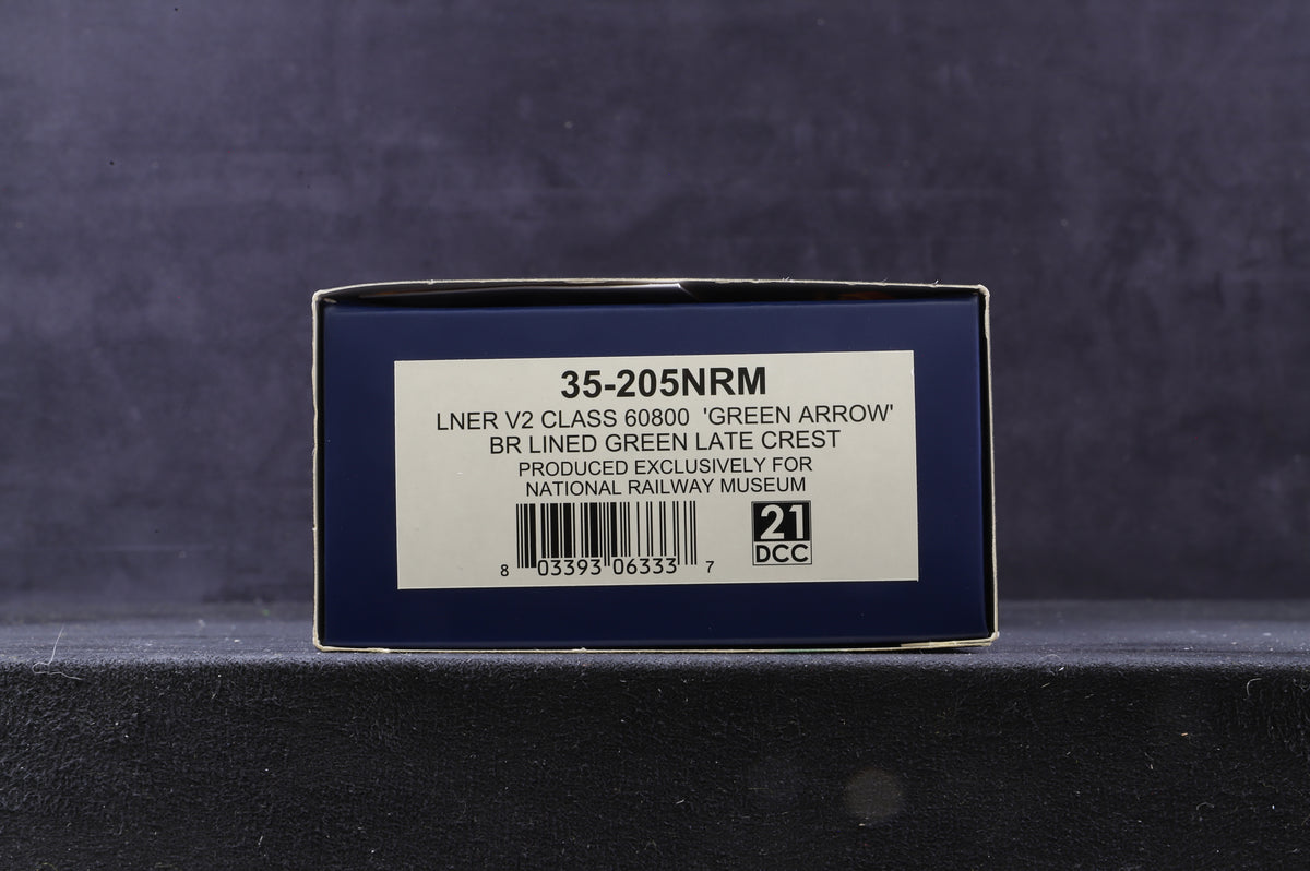 Bachmann OO 35-205NRM LNER V2 60800 &#39;Green Arrow&#39; in BR Lined Green with Late Crests