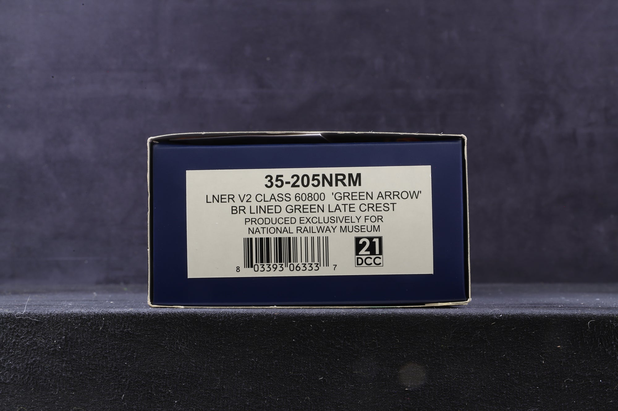 Bachmann OO 35-205NRM LNER V2 60800 'Green Arrow' in BR Lined Green with Late Crests