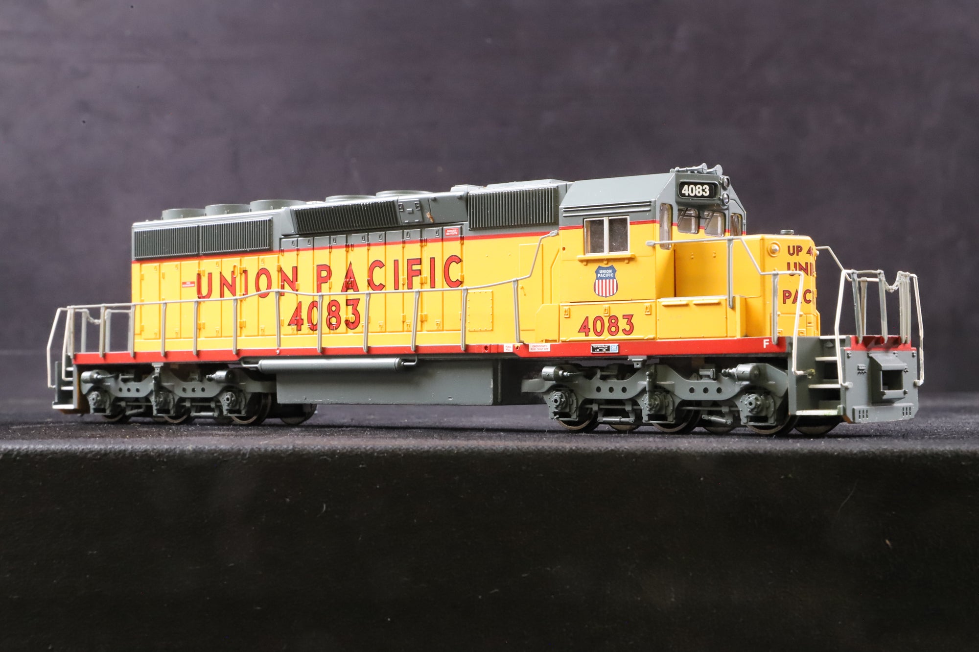 Bachmann HO 67014 EMD SD40-2 No.4083 in Union Pacific Livery
