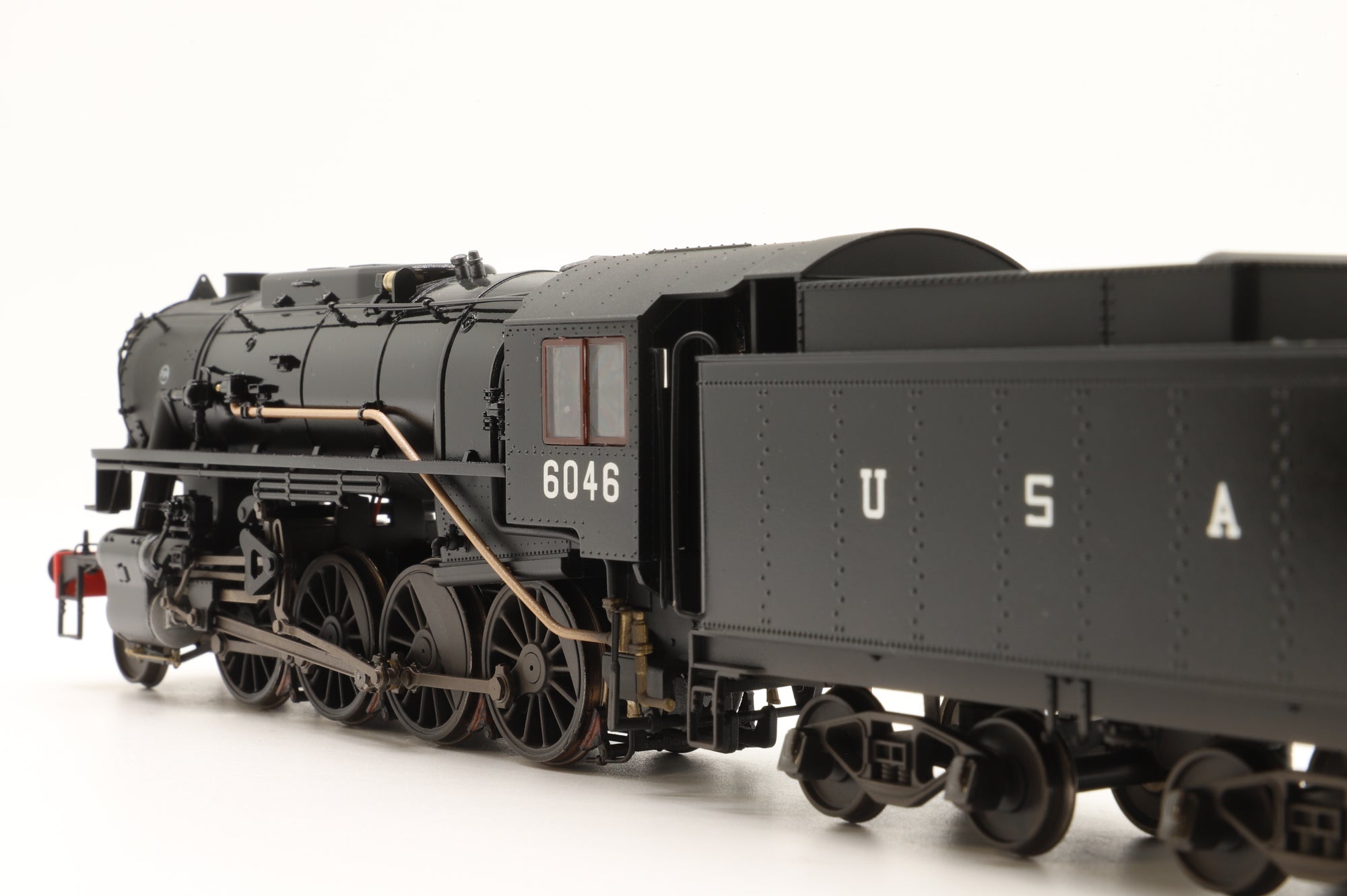 Rapido OO Gauge 926007 USATC S160 2-8-0, ‘6046’, Black w/USA on Tender (As preserved) Weathered, Gloss Finish
