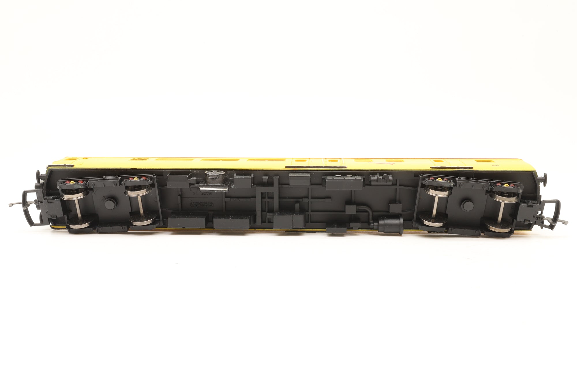 Custom OO Rake of 4x Mk2F Coaches in Network Rail Yellow
